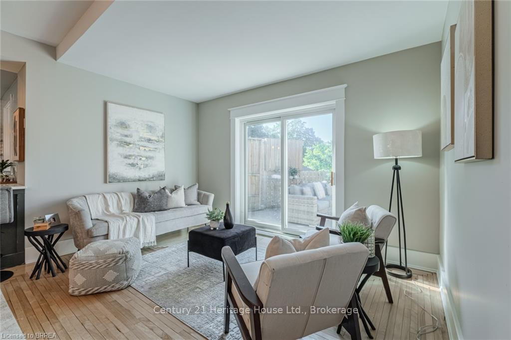 Photo 13 of 30 Banfield Street, Brant, Paris — HOMEH