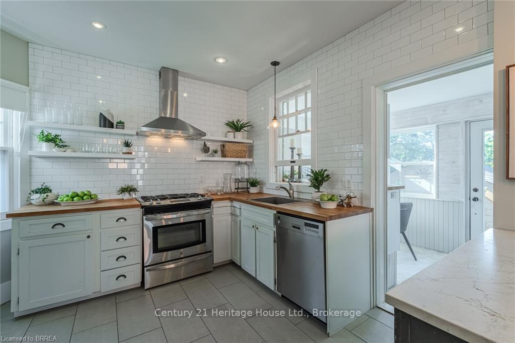 Photo 15 of 30 Banfield Street, Brant, Paris — HOMEH