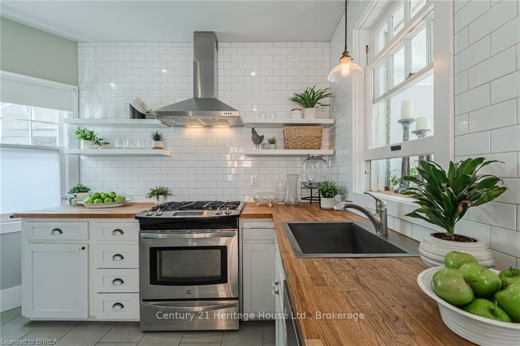Photo 16 of 30 Banfield Street, Brant, Paris — HOMEH