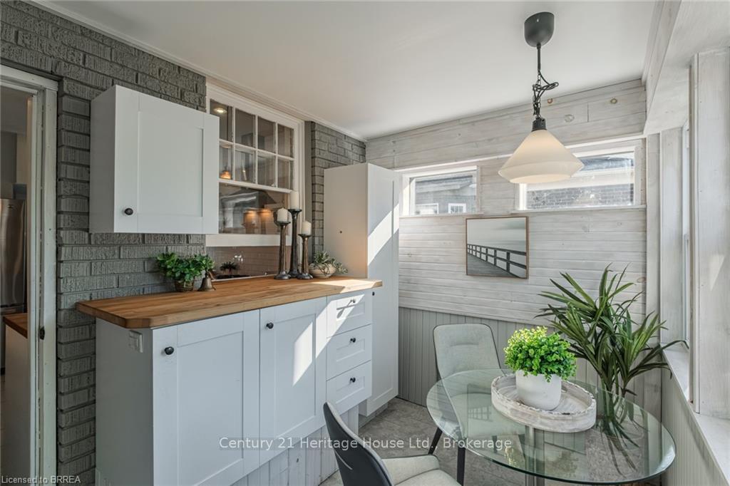 Photo 19 of 30 Banfield Street, Brant, Paris — HOMEH