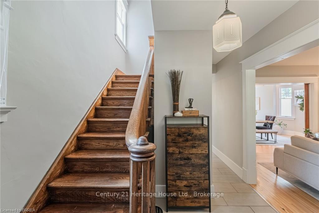 Photo 21 of 30 Banfield Street, Brant, Paris — HOMEH
