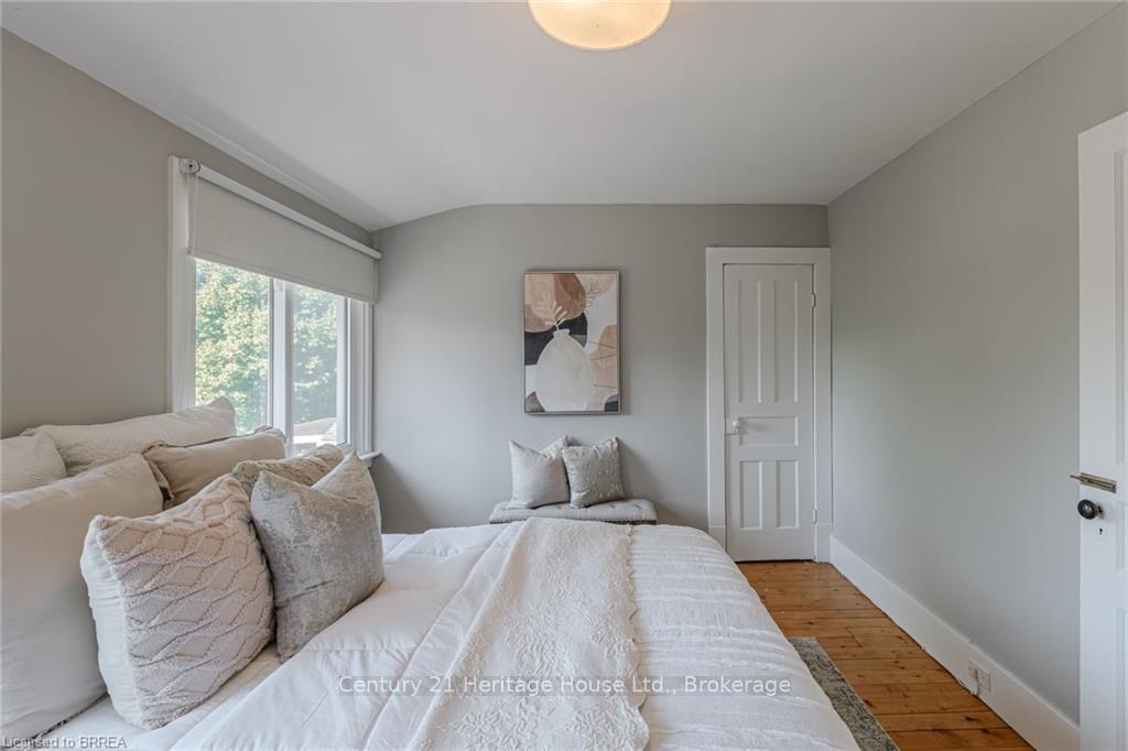Photo 28 of 30 Banfield Street, Brant, Paris — HOMEH