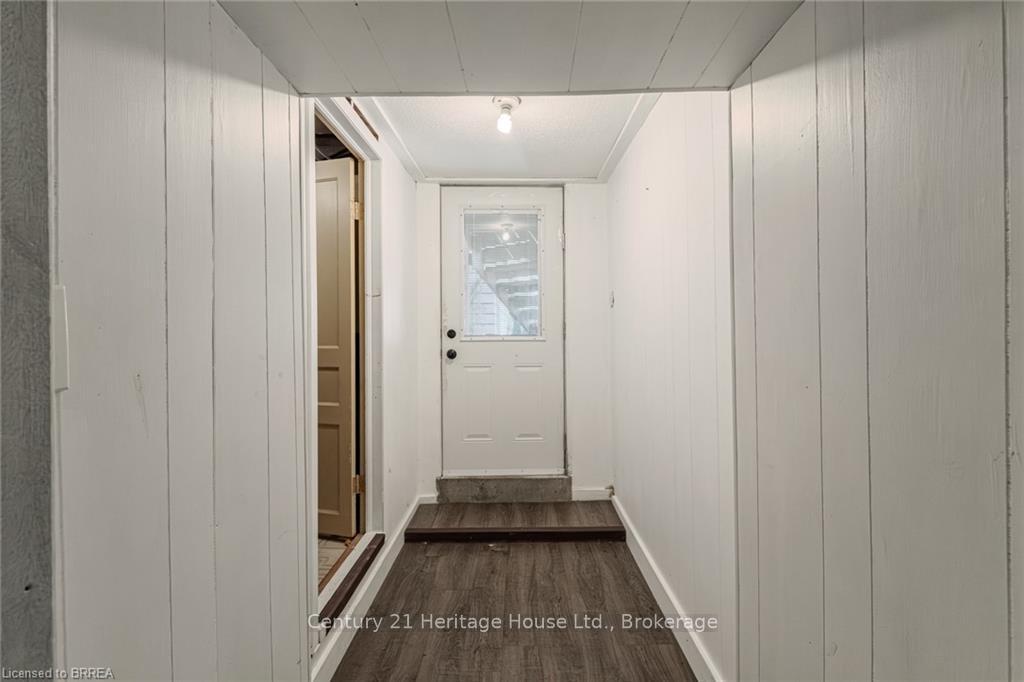 Photo 34 of 30 Banfield Street, Brant, Paris — HOMEH