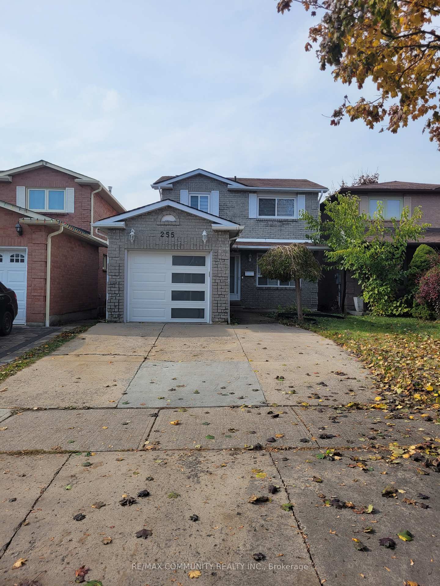 Photo 1 of Unit Upper, 255 Ravenscroft Road, Ajax, Central West — HOMEH