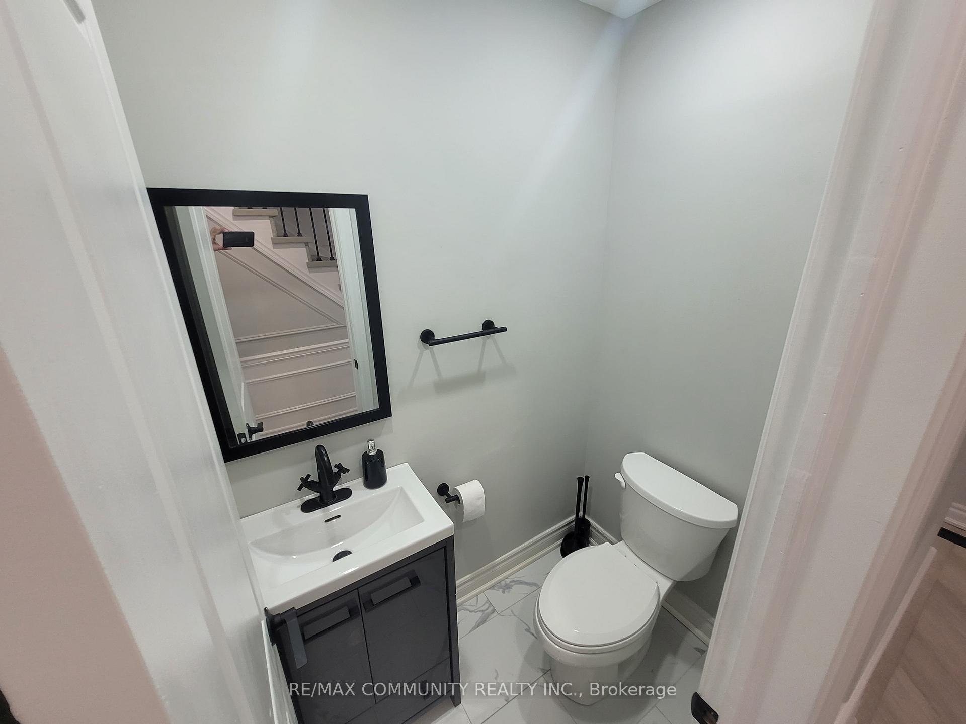 Photo 10 of Unit Upper, 255 Ravenscroft Road, Ajax, Central West — HOMEH