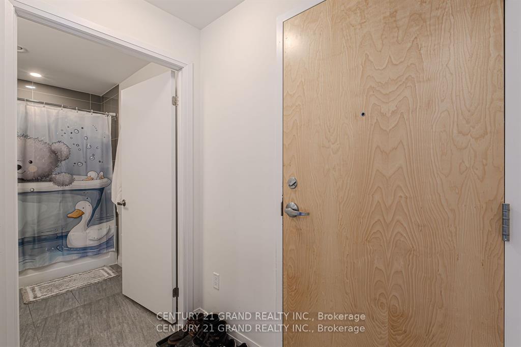Photo 2 of Unit 503, 60 Charles Street W, Kitchener — HOMEH