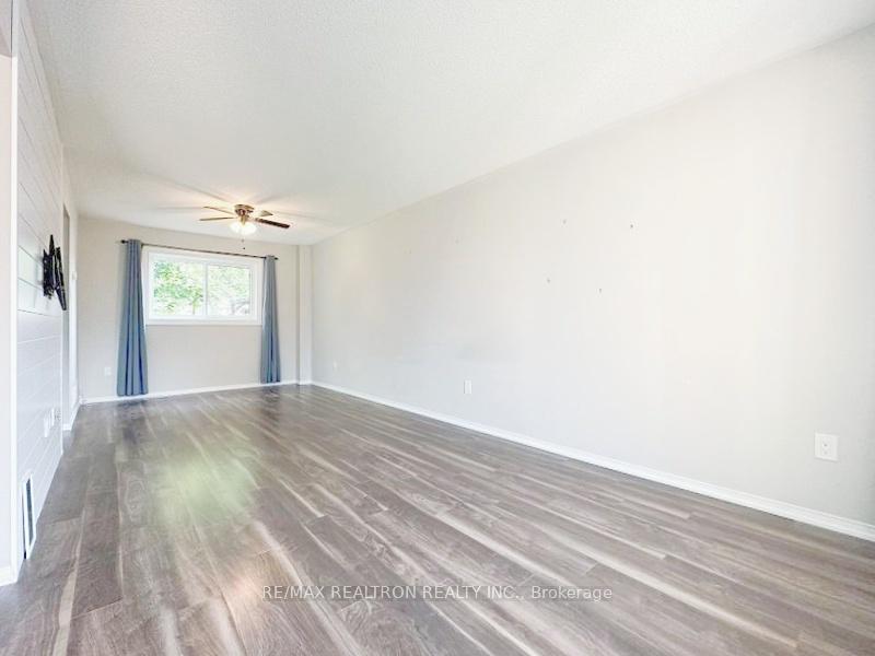 Photo 2 of 39 Copeman Crescent, Barrie, Painswick North — HOMEH