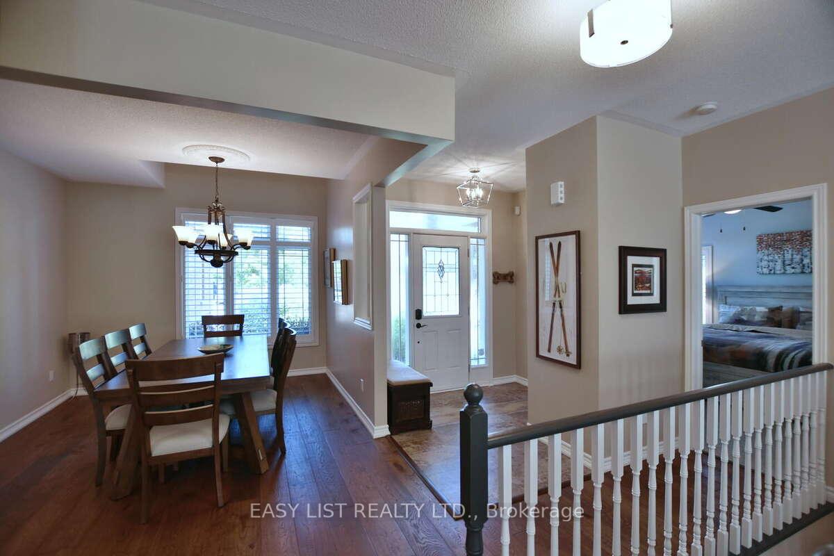 Photo 5 of 68 Kells Crescent, Collingwood — HOMEH