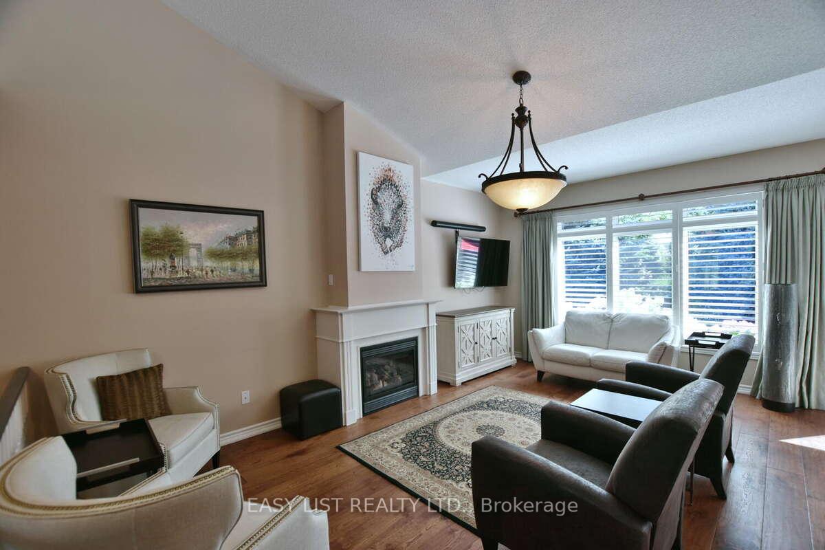 Photo 6 of 68 Kells Crescent, Collingwood — HOMEH