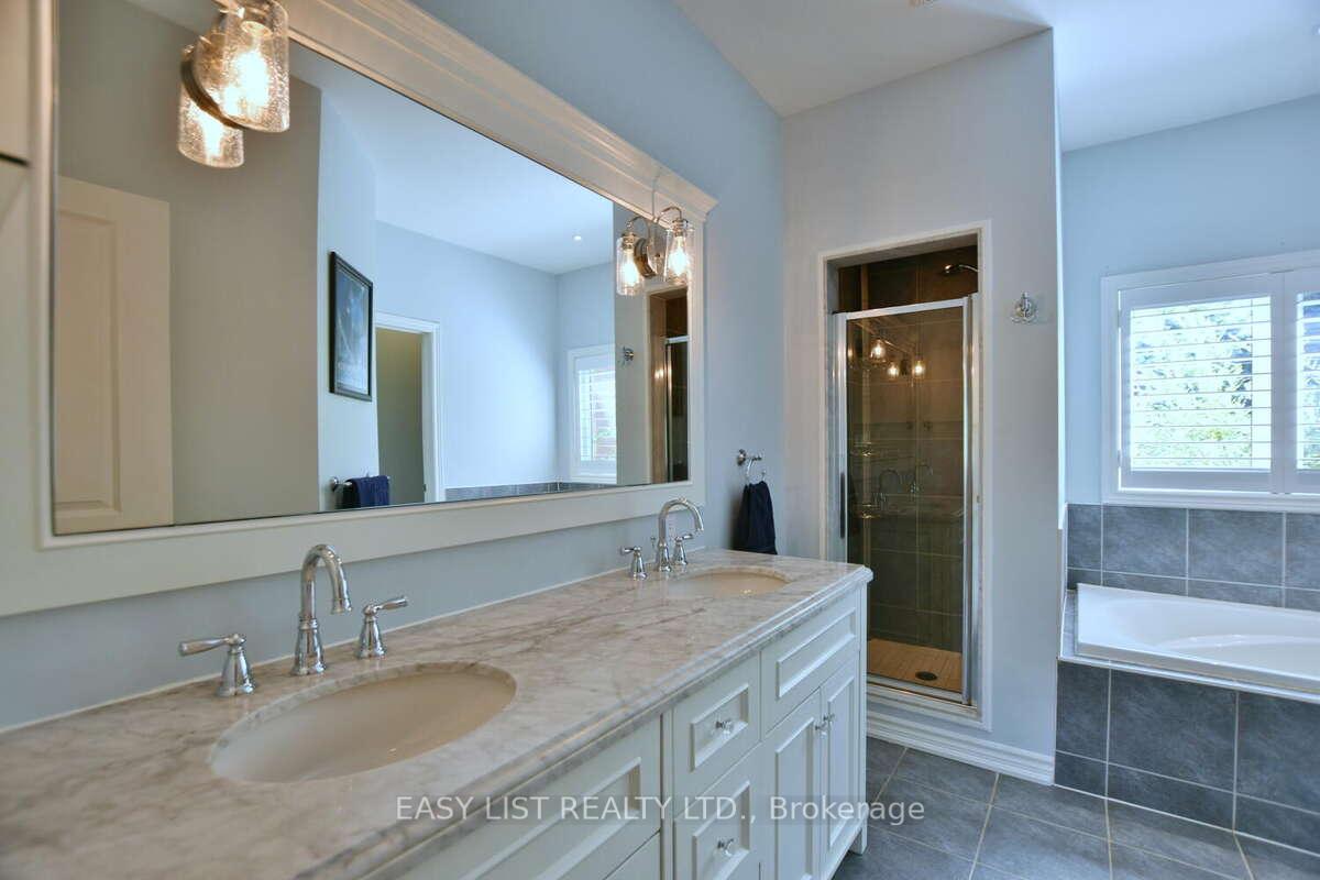 Photo 18 of 68 Kells Crescent, Collingwood — HOMEH