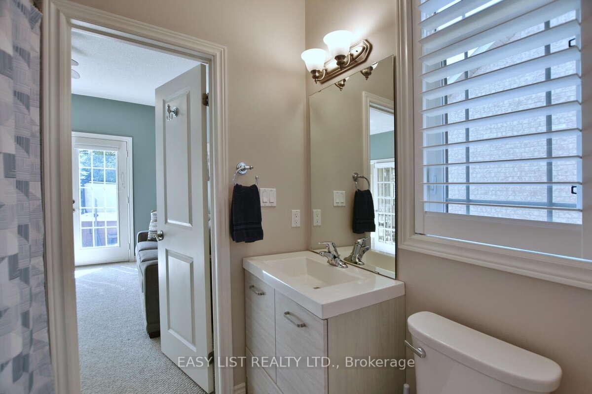 Photo 22 of 68 Kells Crescent, Collingwood — HOMEH