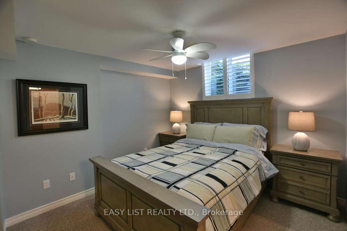 Photo 31 of 68 Kells Crescent, Collingwood — HOMEH