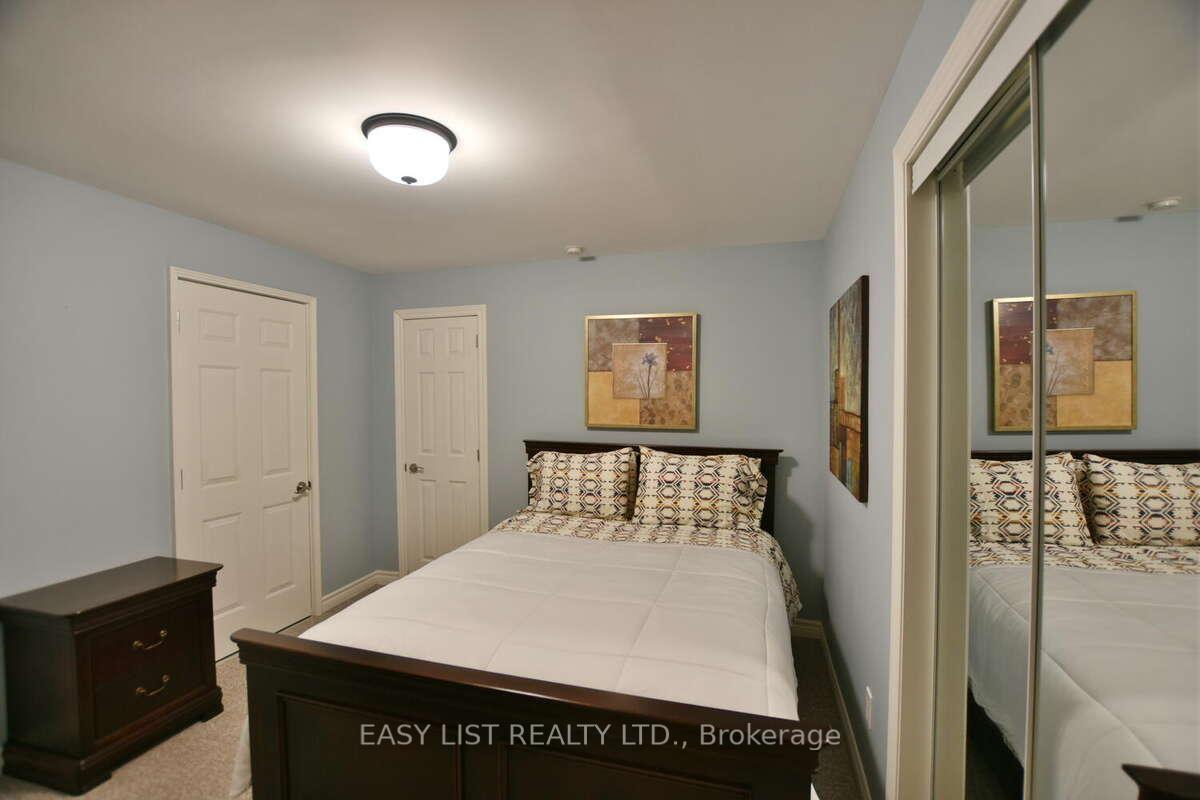 Photo 32 of 68 Kells Crescent, Collingwood — HOMEH