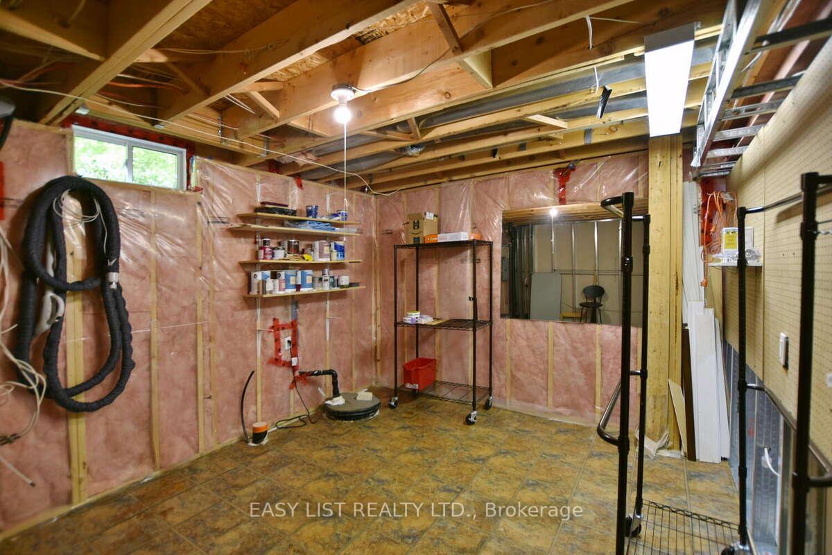 Photo 35 of 68 Kells Crescent, Collingwood — HOMEH