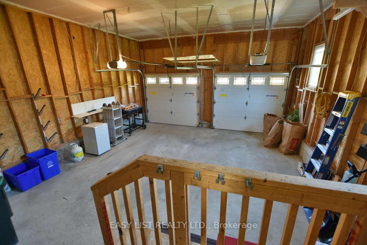 Photo 44 of 68 Kells Crescent, Collingwood — HOMEH
