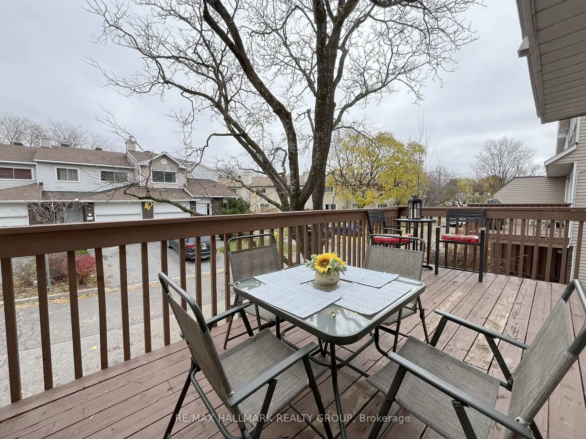 Photo 14 of Unit 11, 94 Esterlawn Private, Ottawa, McKellar Heights/Glabar Park — HOMEH