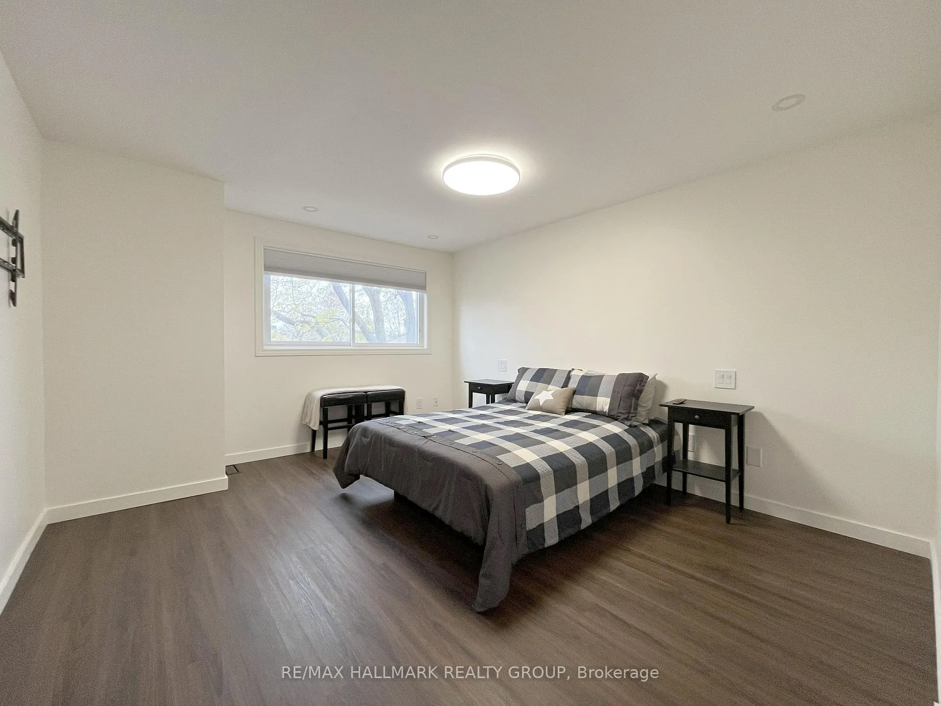 Photo 22 of Unit 11, 94 Esterlawn Private, Ottawa, McKellar Heights/Glabar Park — HOMEH