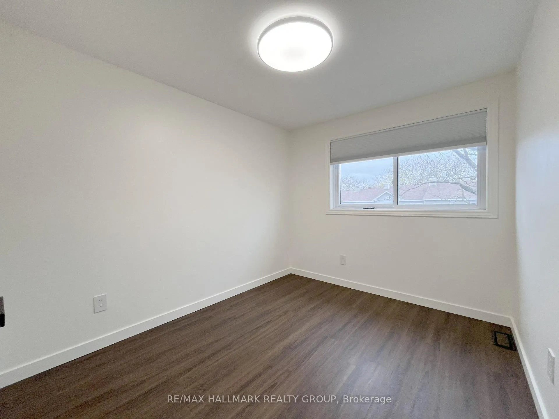Photo 27 of Unit 11, 94 Esterlawn Private, Ottawa, McKellar Heights/Glabar Park — HOMEH