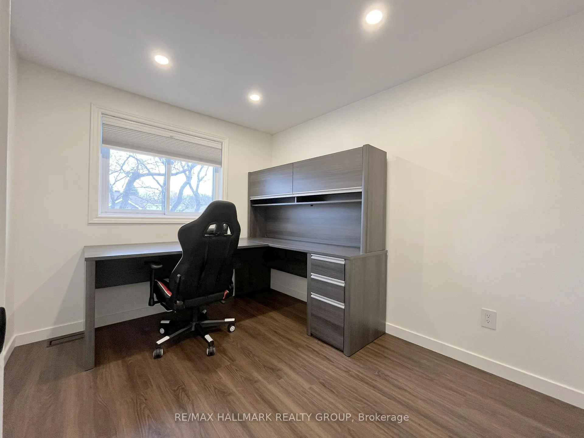 Photo 29 of Unit 11, 94 Esterlawn Private, Ottawa, McKellar Heights/Glabar Park — HOMEH