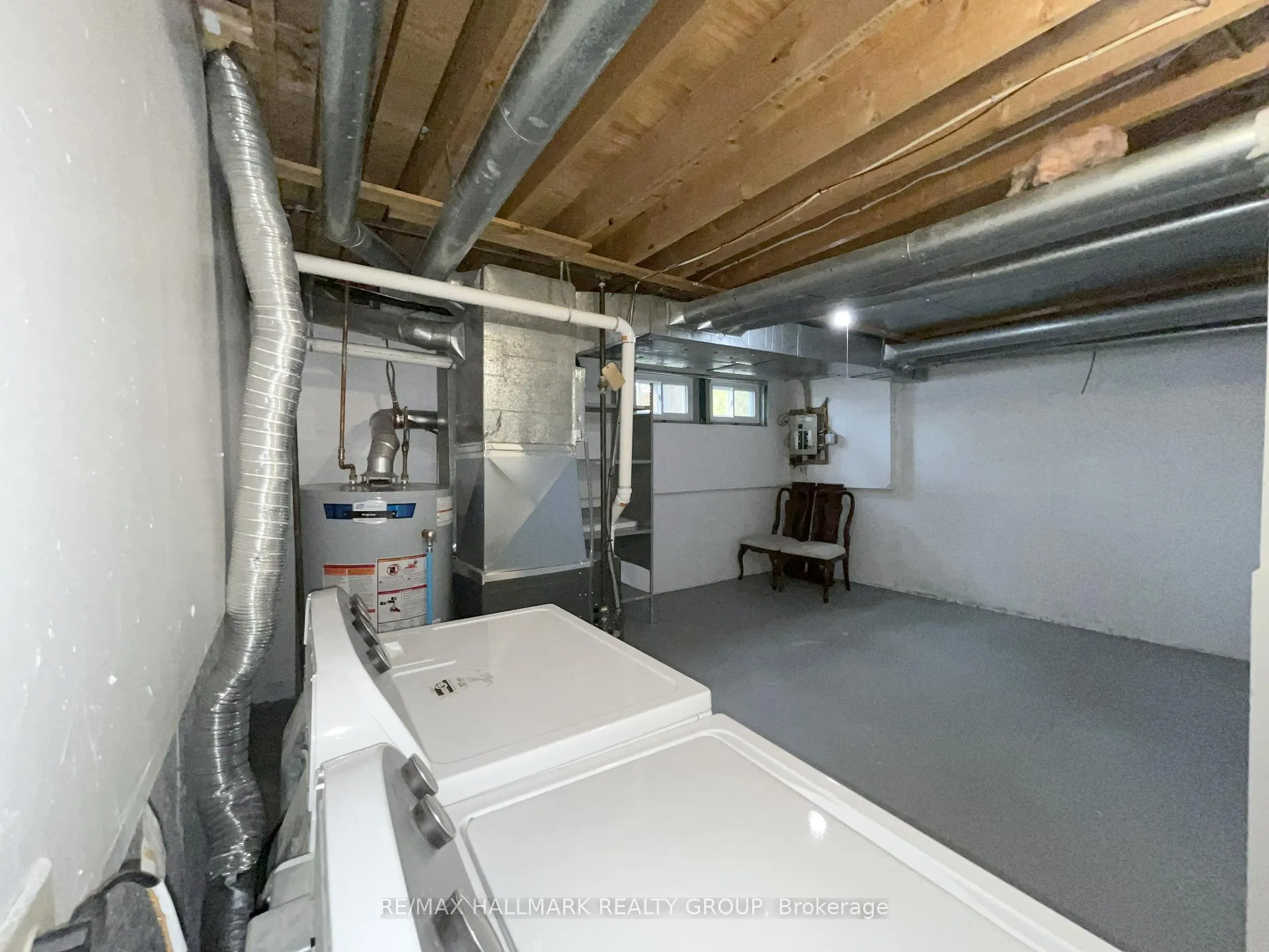 Photo 32 of Unit 11, 94 Esterlawn Private, Ottawa, McKellar Heights/Glabar Park — HOMEH