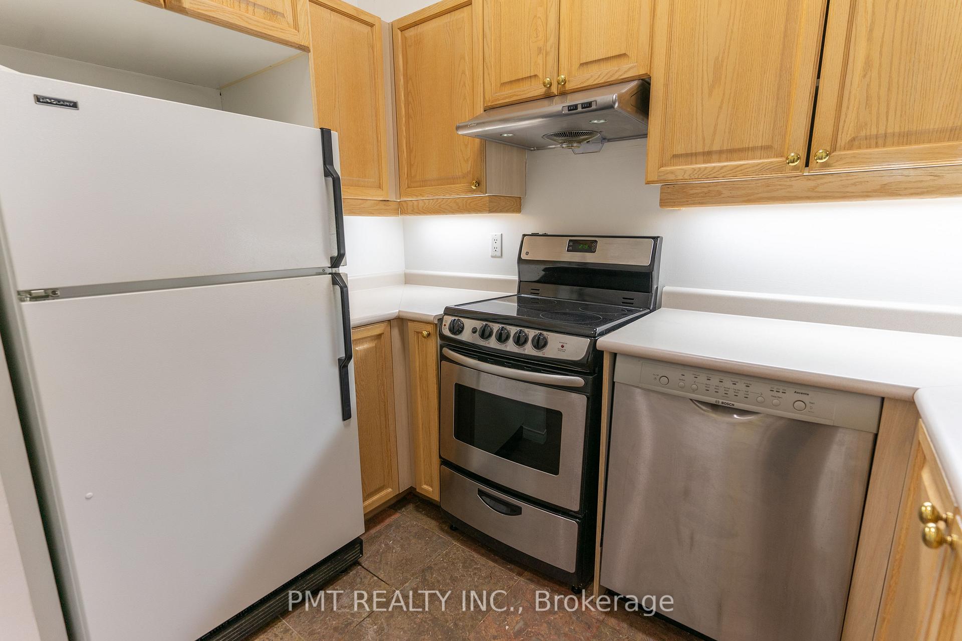 Photo 3 of Unit 1107, 7 King Street E, Toronto, Church-Yonge Corridor — HOMEH