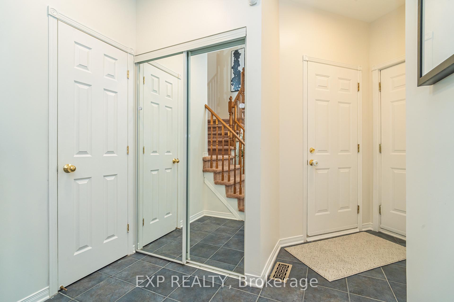 Photo 4 of 1091 Rocky Harbour Crescent, Ottawa, Riverside South/Gloucester Glen — HOMEH