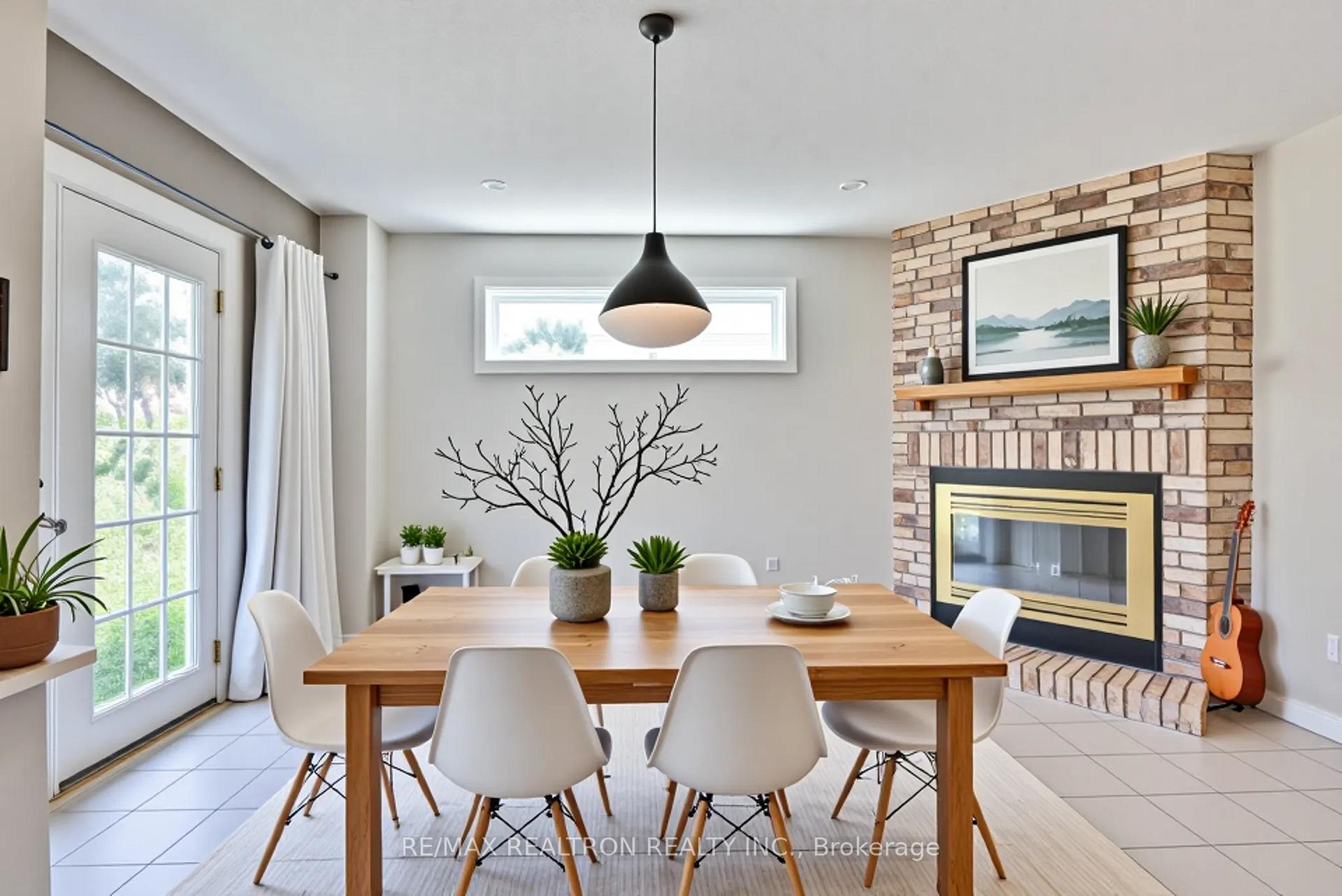 Photo 11 of 54 Carruthers Crescent, Barrie, Grove East — HOMEH
