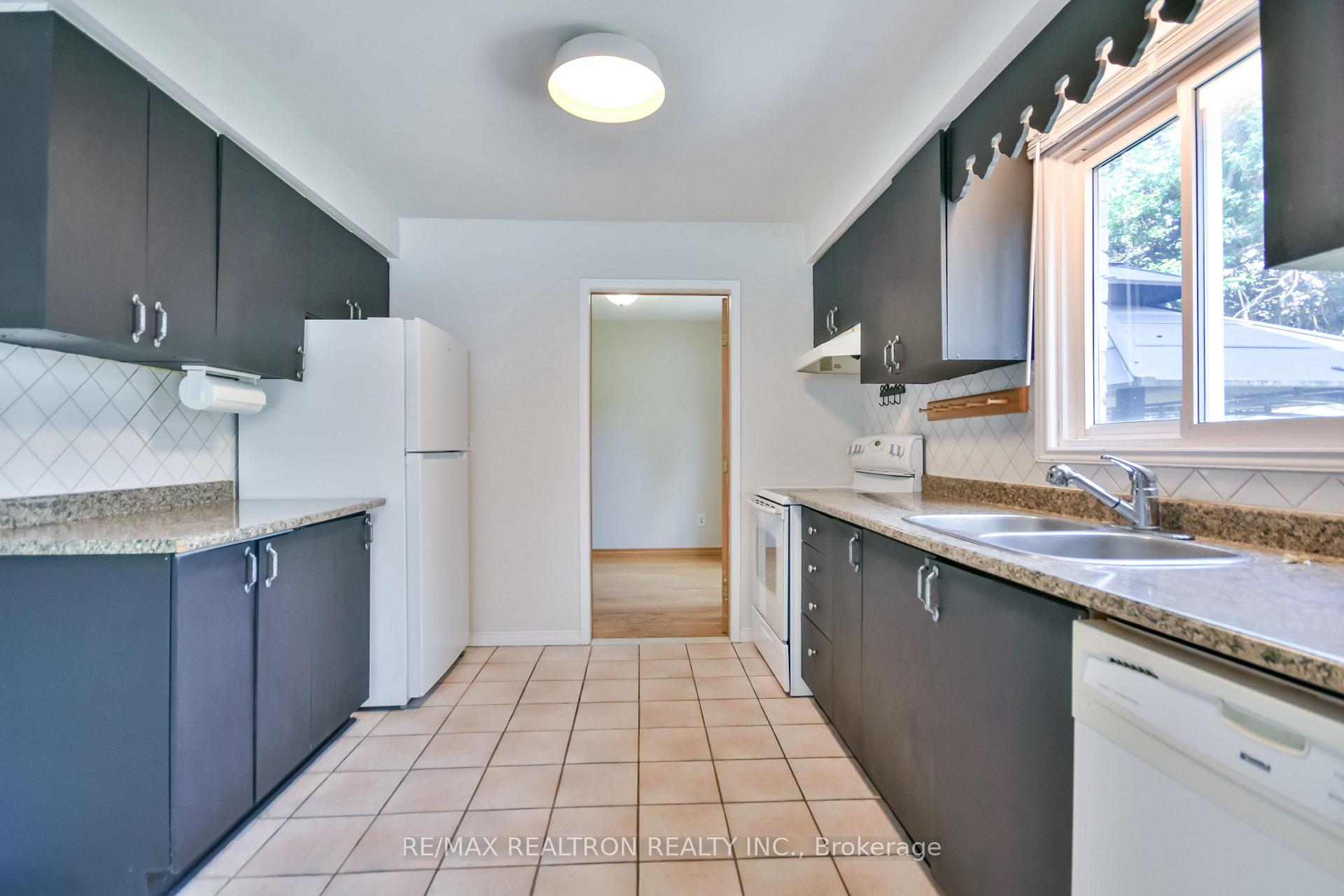 Photo 15 of 54 Carruthers Crescent, Barrie, Grove East — HOMEH