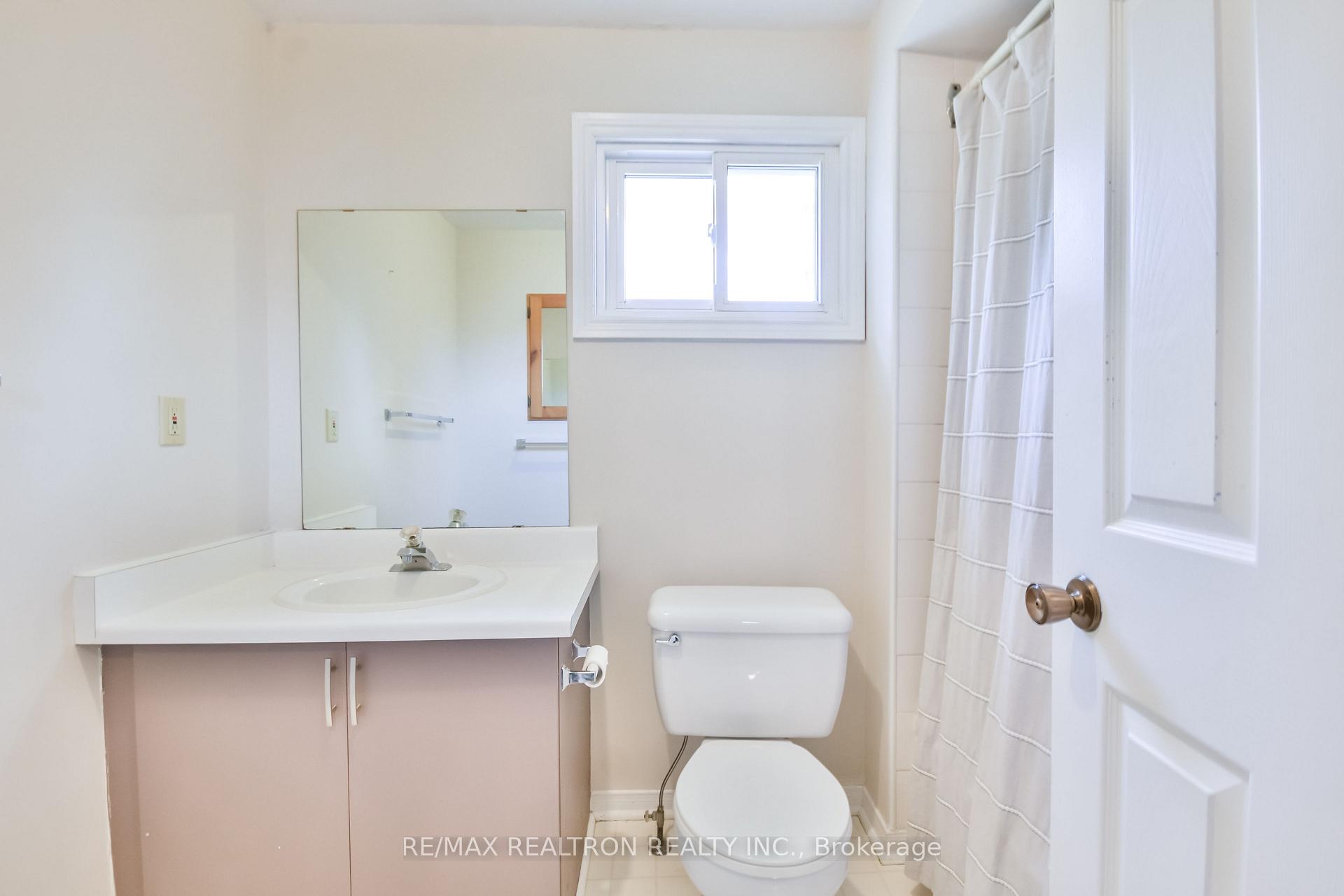 Photo 22 of 54 Carruthers Crescent, Barrie, Grove East — HOMEH