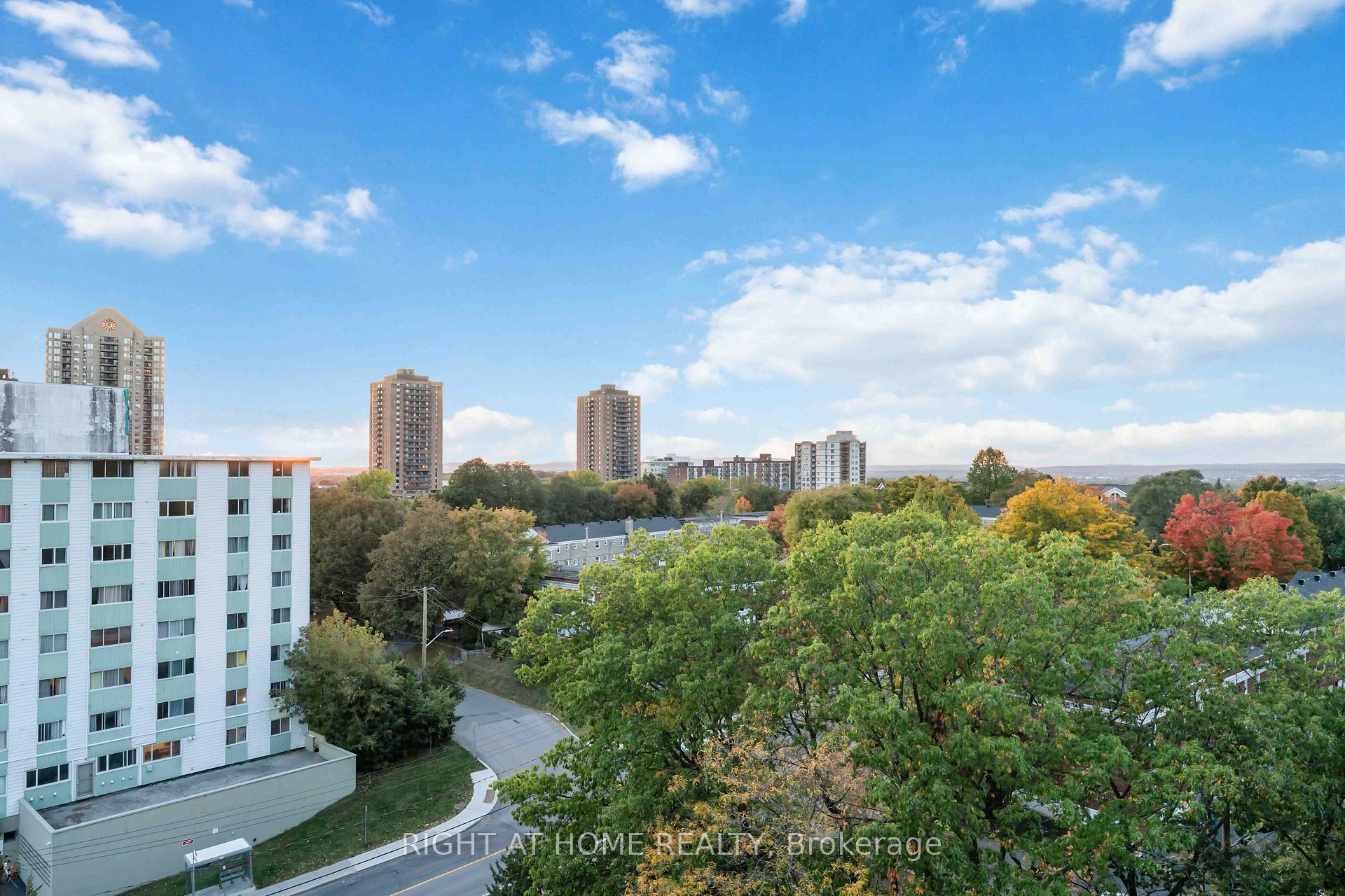 Photo 26 of Unit 903, 555 Brittany Drive, Ottawa, Viscount Alexander Park — HOMEH