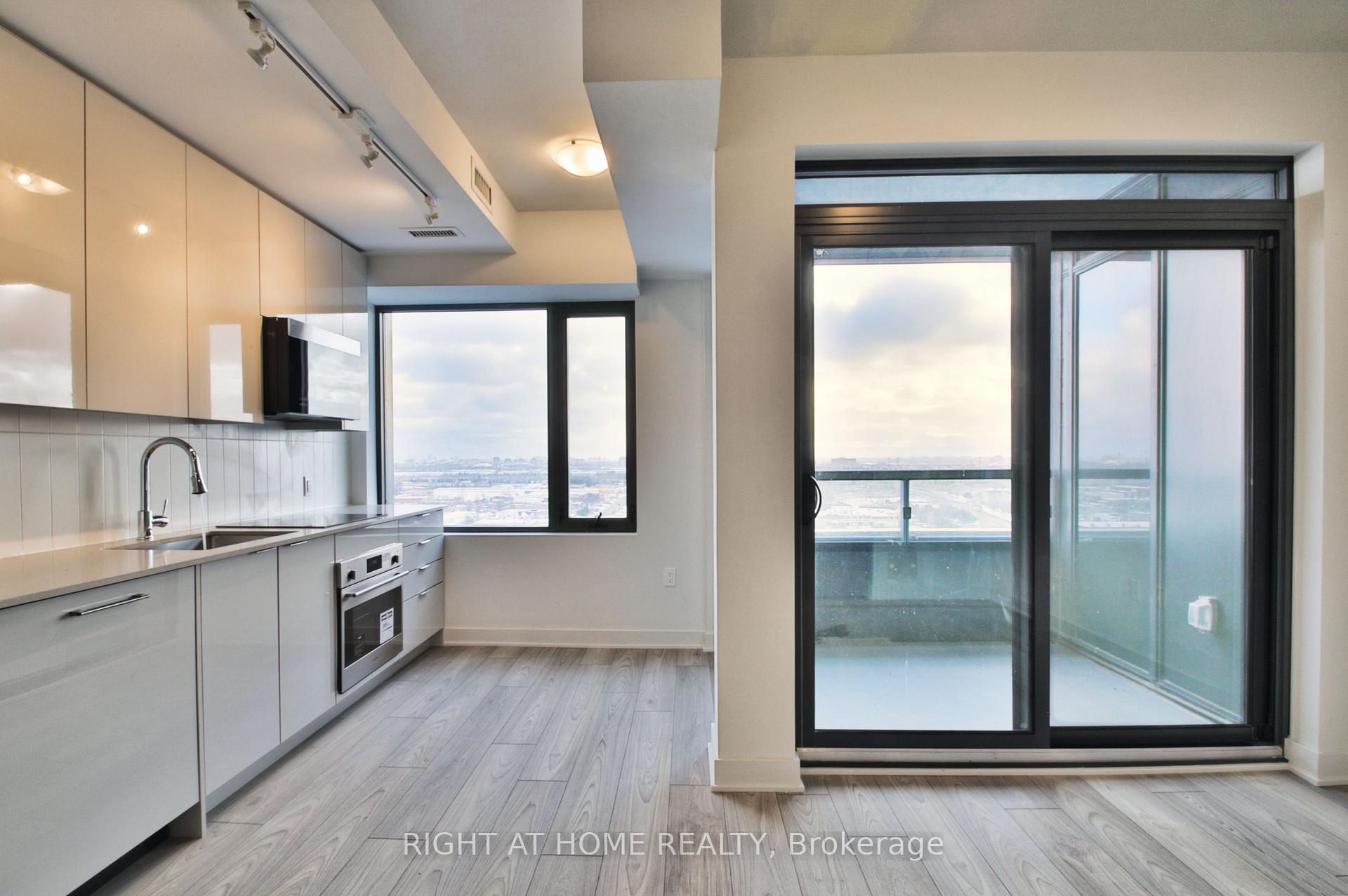 Photo 10 of Unit 1510, 2920 Highway 7 W, Vaughan, Concord — HOMEH