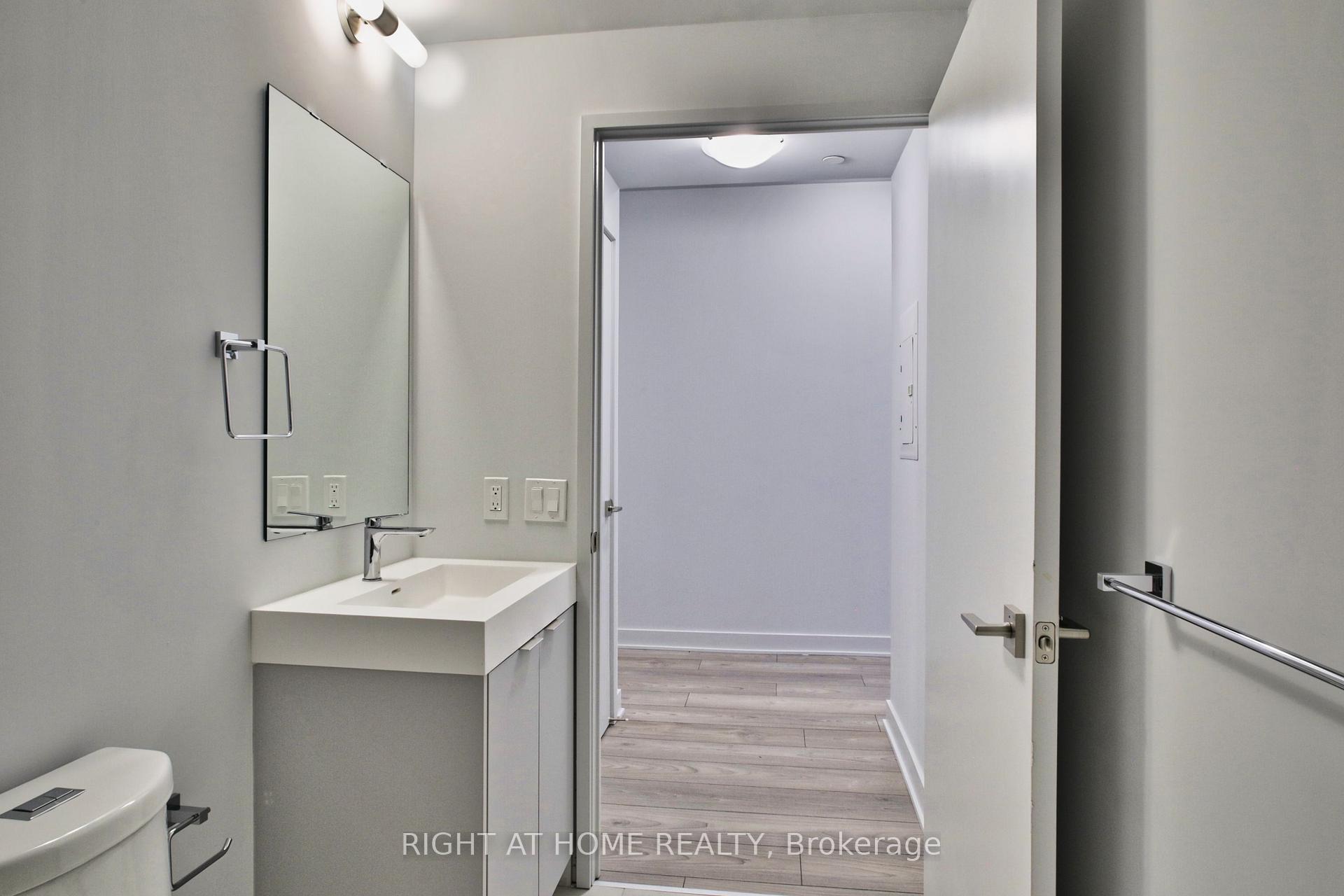 Photo 16 of Unit 1510, 2920 Highway 7 W, Vaughan, Concord — HOMEH