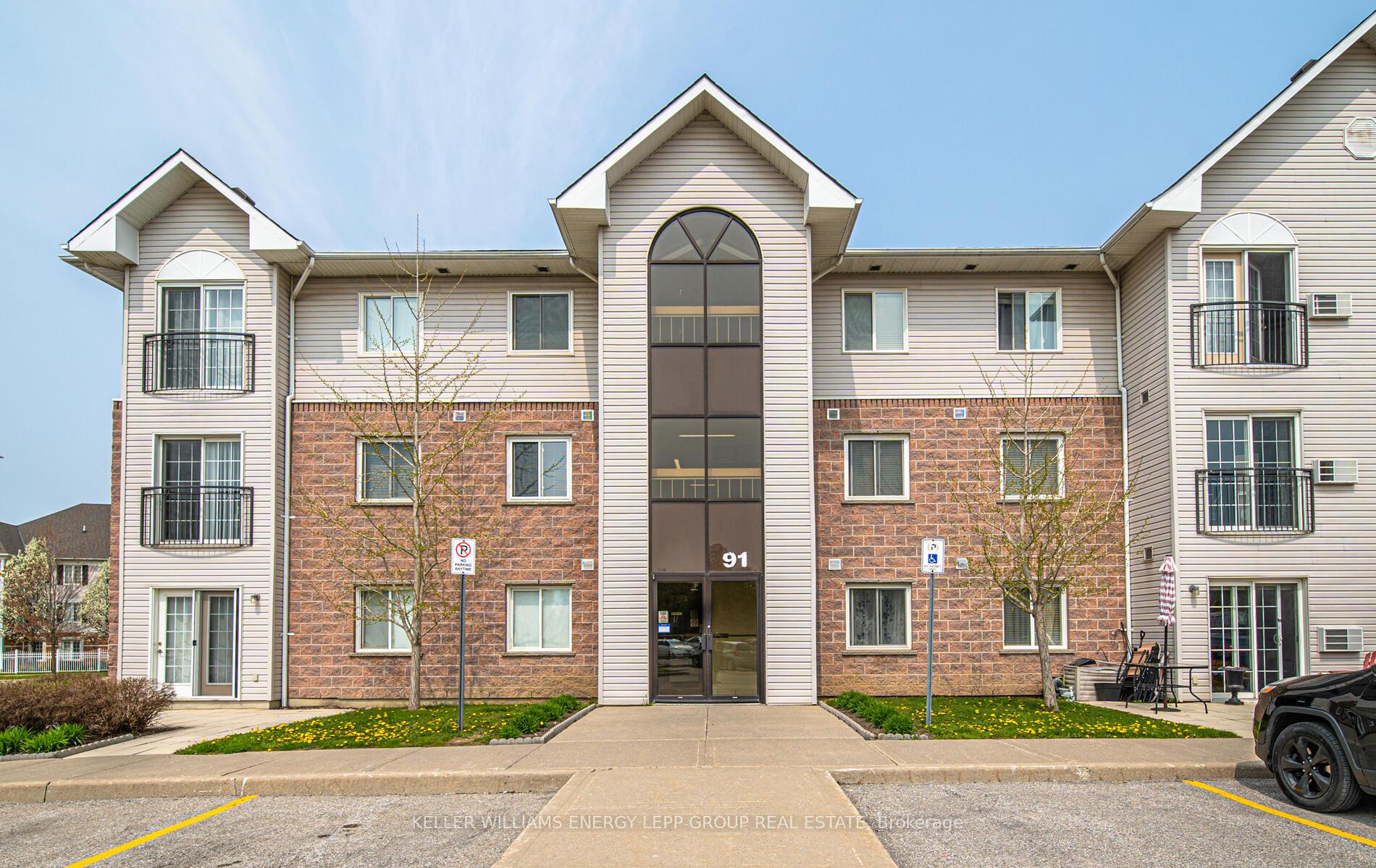 Photo 5 of Unit 301, 91 Aspen Springs Drive, Clarington, Bowmanville — HOMEH