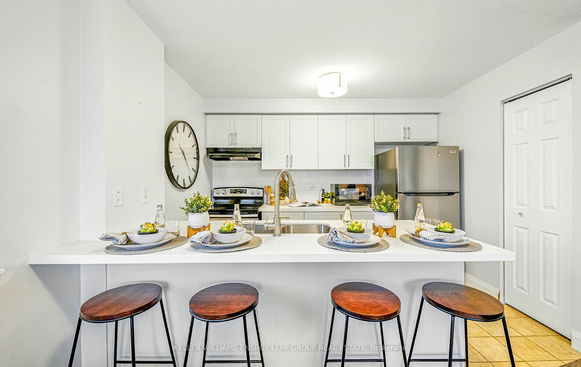 Photo 8 of Unit 301, 91 Aspen Springs Drive, Clarington, Bowmanville — HOMEH
