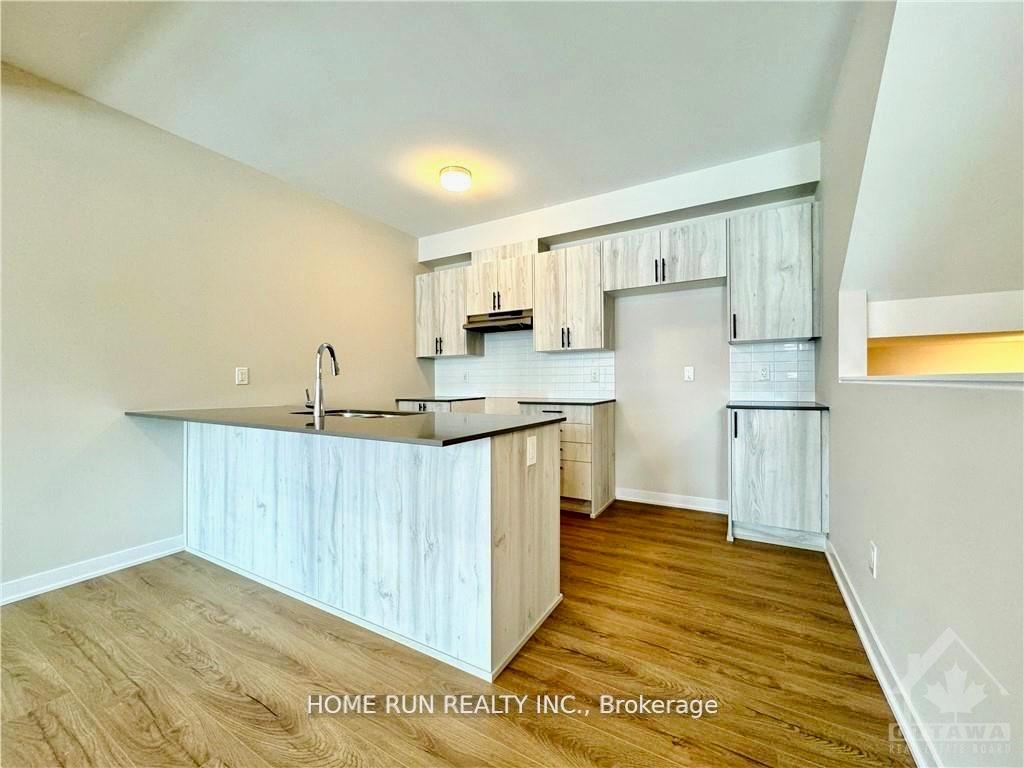 Photo 5 of 234 Speckled Alder Row, Ottawa, Barrhaven - Half Moon Bay — HOMEH