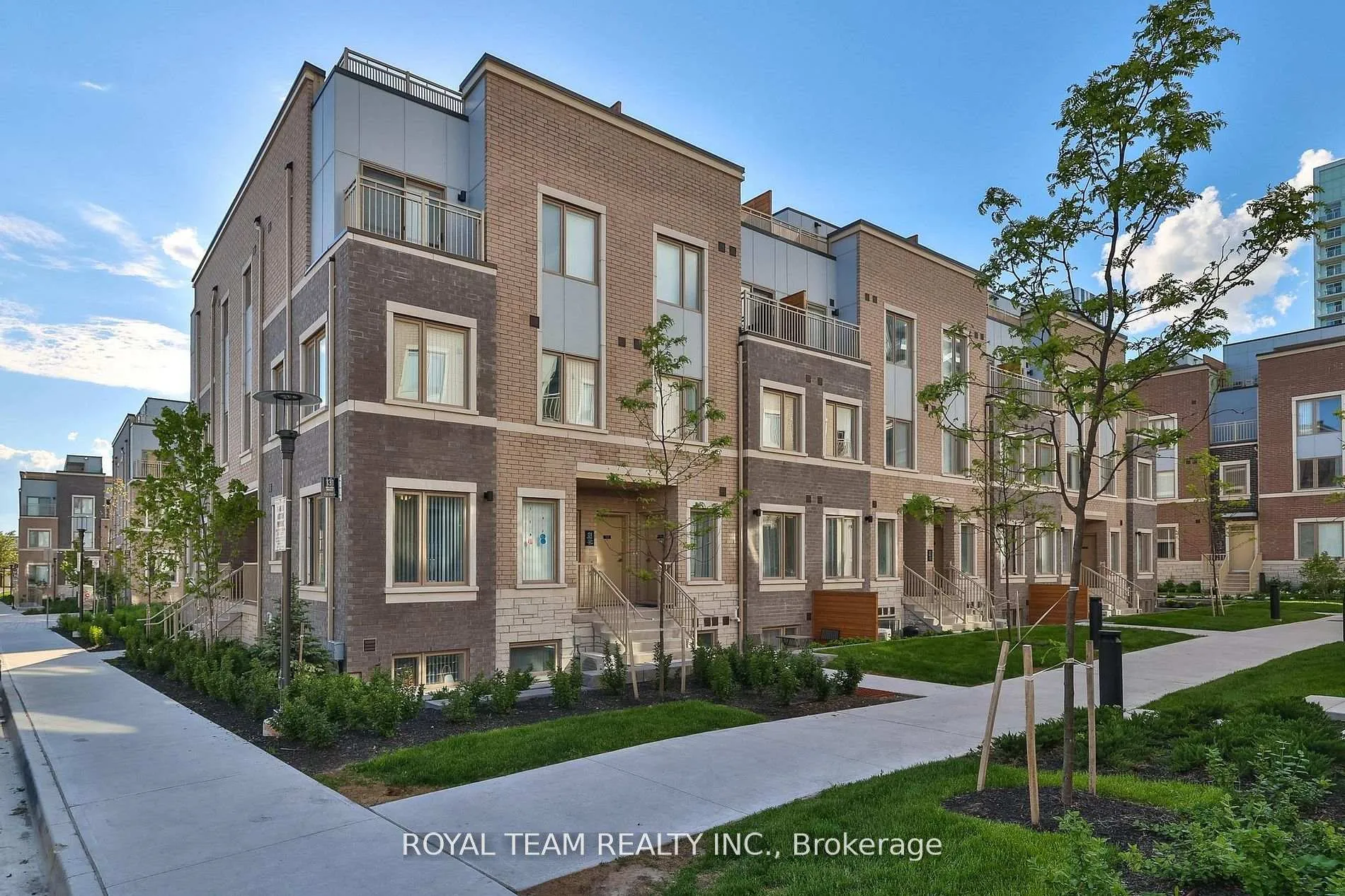 Front of Unit 224, 131 Honeycrisp Crescent
