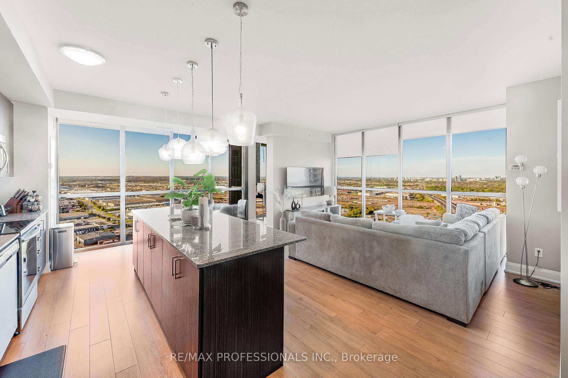 Photo 2 of Unit #3407, 2900 Highway 7 Road, Vaughan, Concord — HOMEH