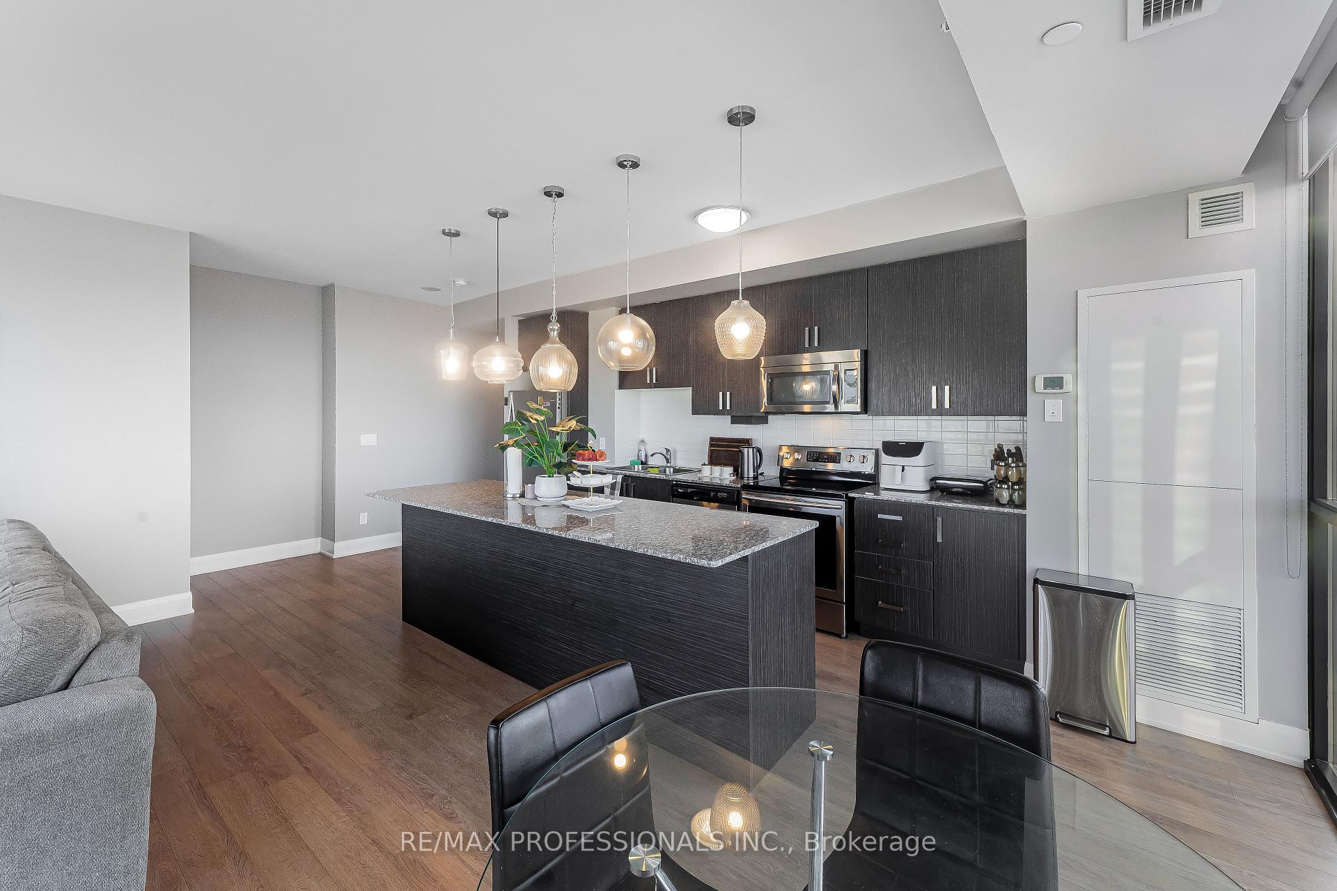 Photo 6 of Unit #3407, 2900 Highway 7 Road, Vaughan, Concord — HOMEH