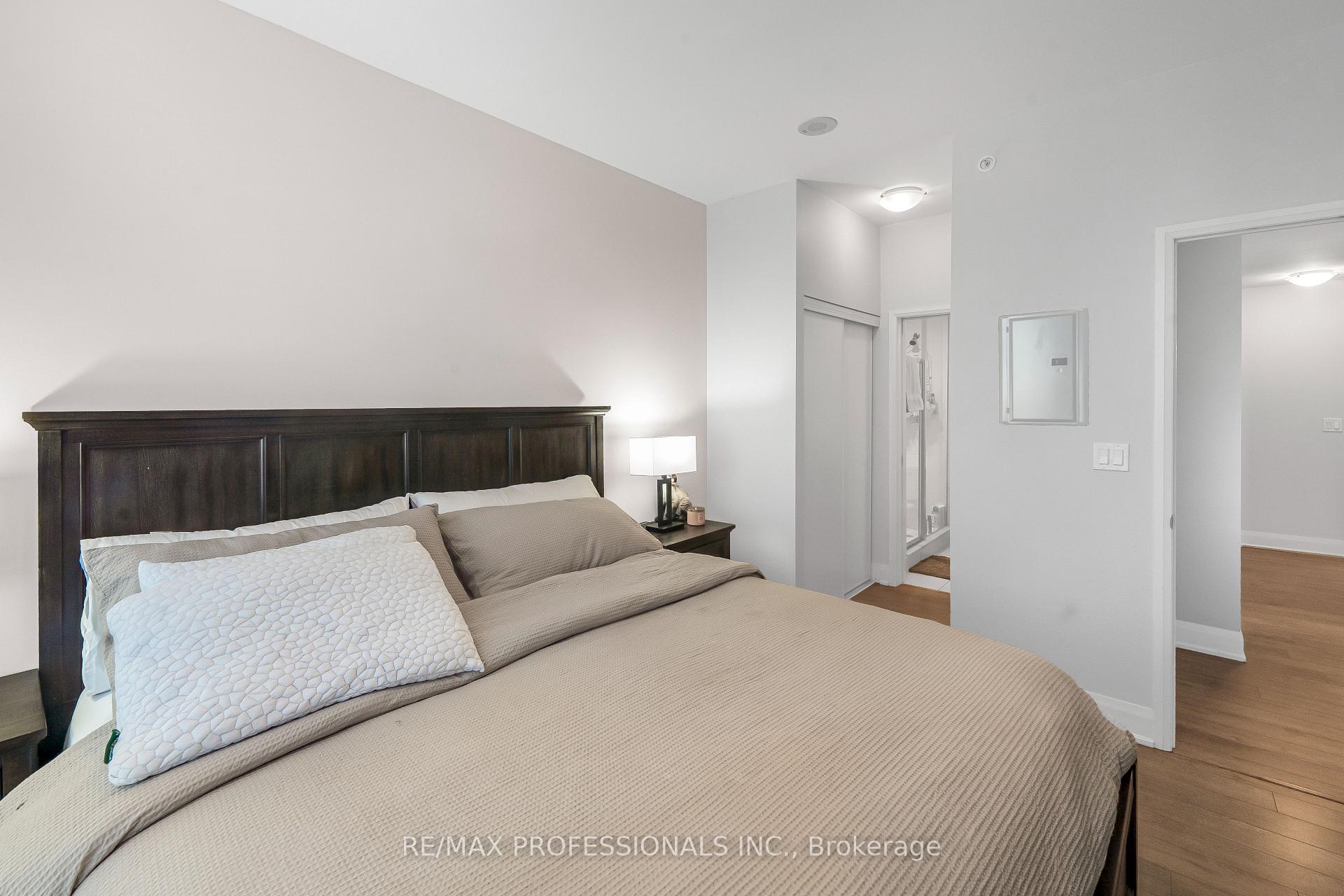 Photo 14 of Unit #3407, 2900 Highway 7 Road, Vaughan, Concord — HOMEH