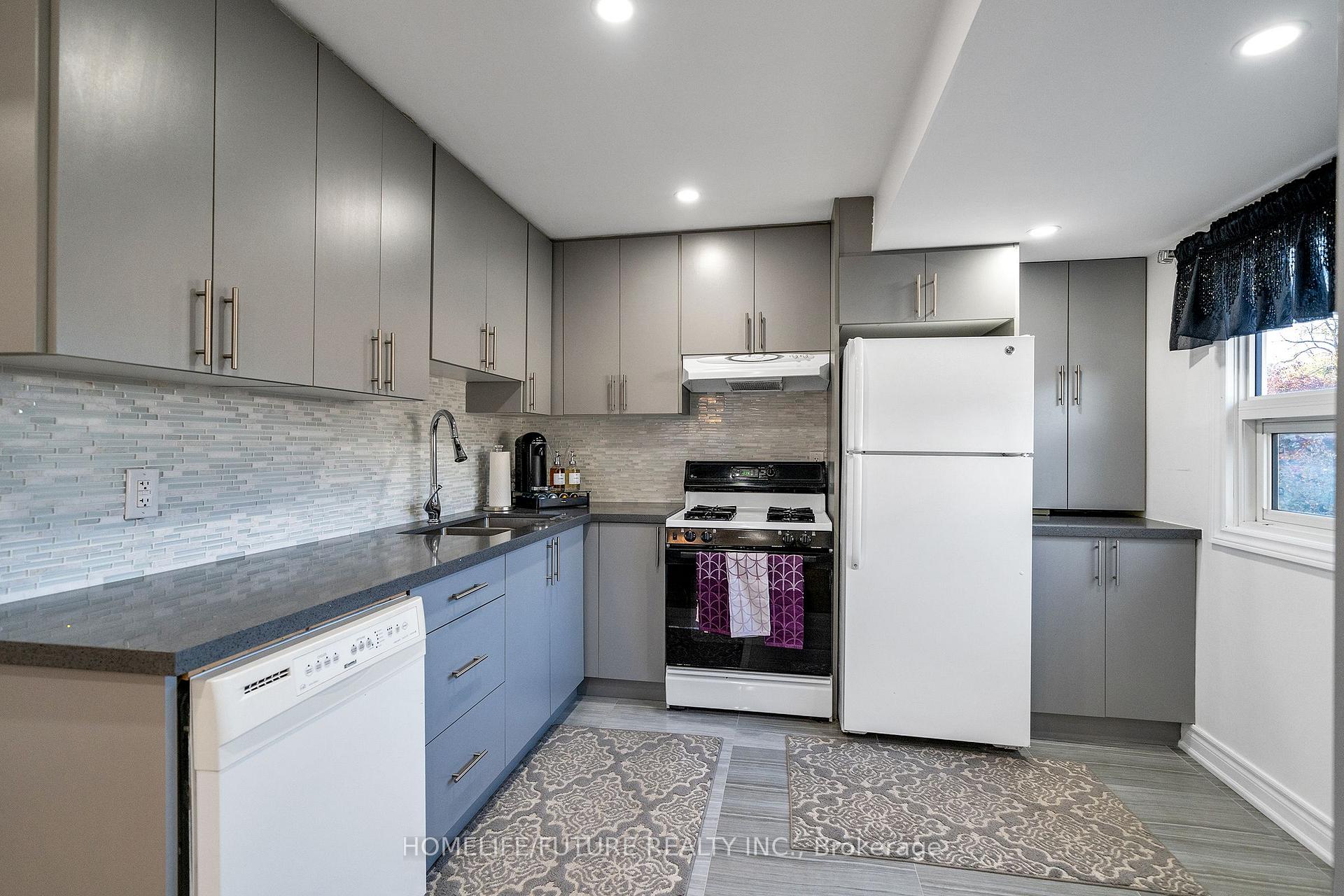 Photo 10 of 4 Birch Crescent, Ajax, Central — HOMEH