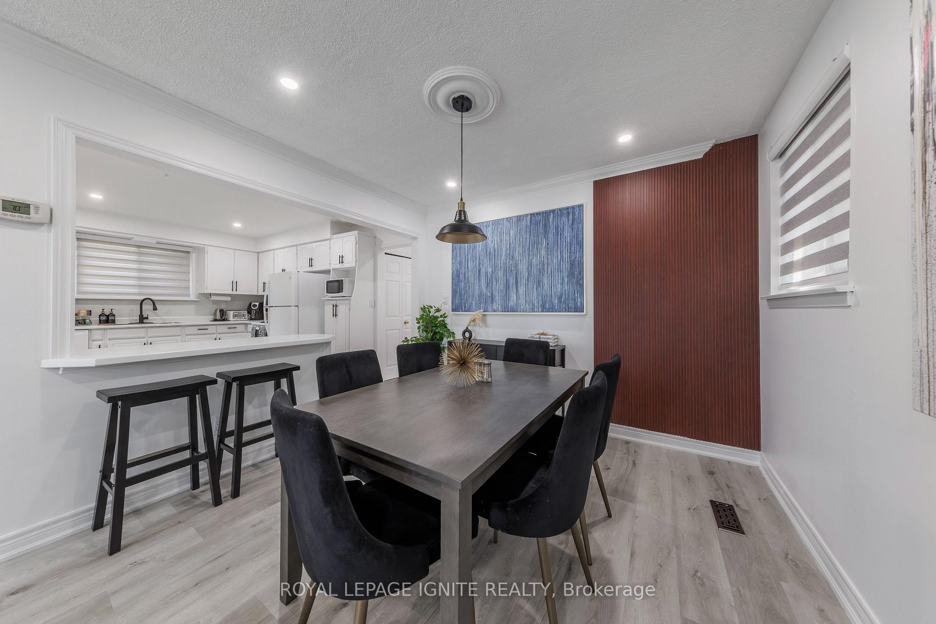 Photo 4 of 103 Clover Ridge Drive E, Ajax, South East — HOMEH