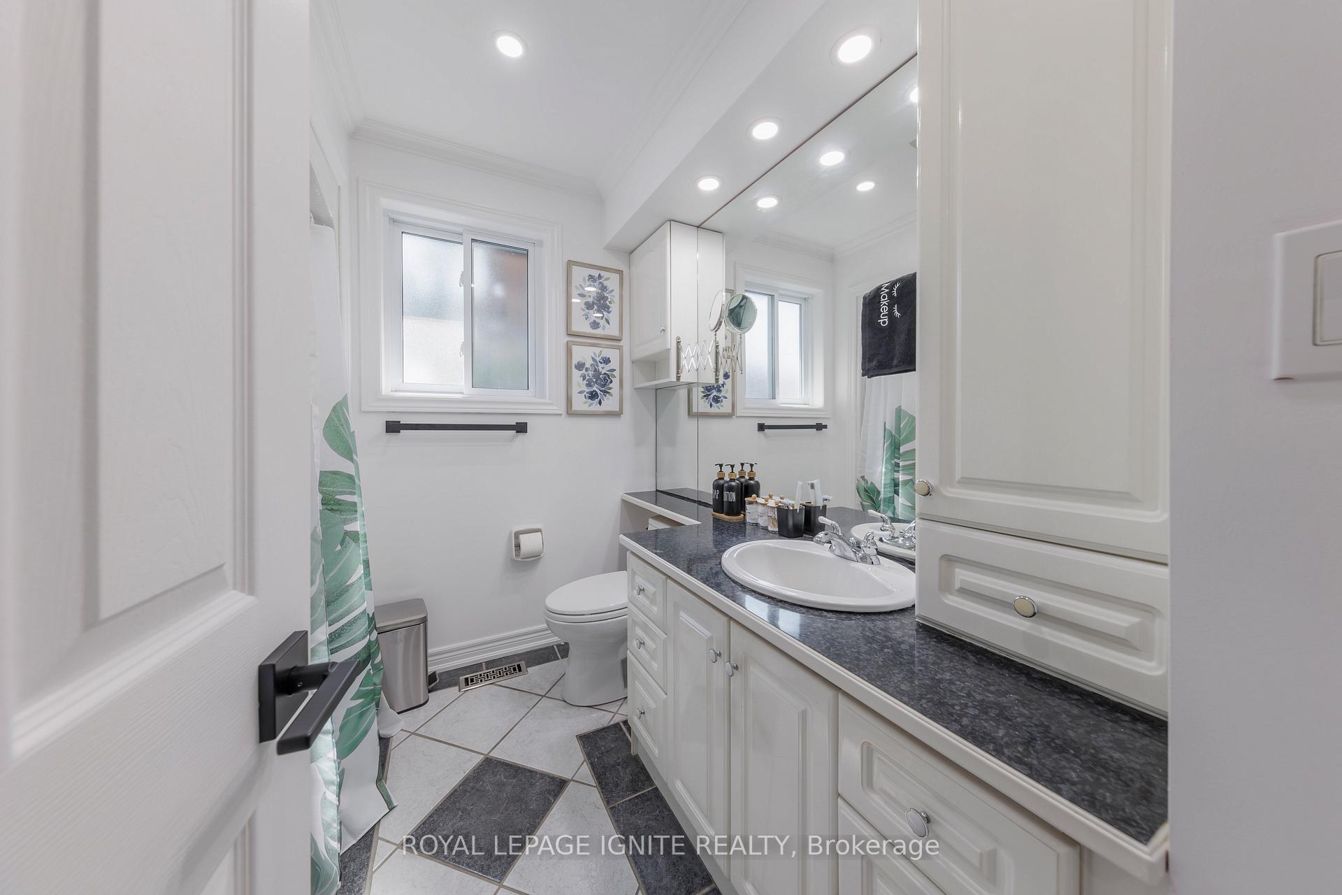 Photo 12 of 103 Clover Ridge Drive E, Ajax, South East — HOMEH