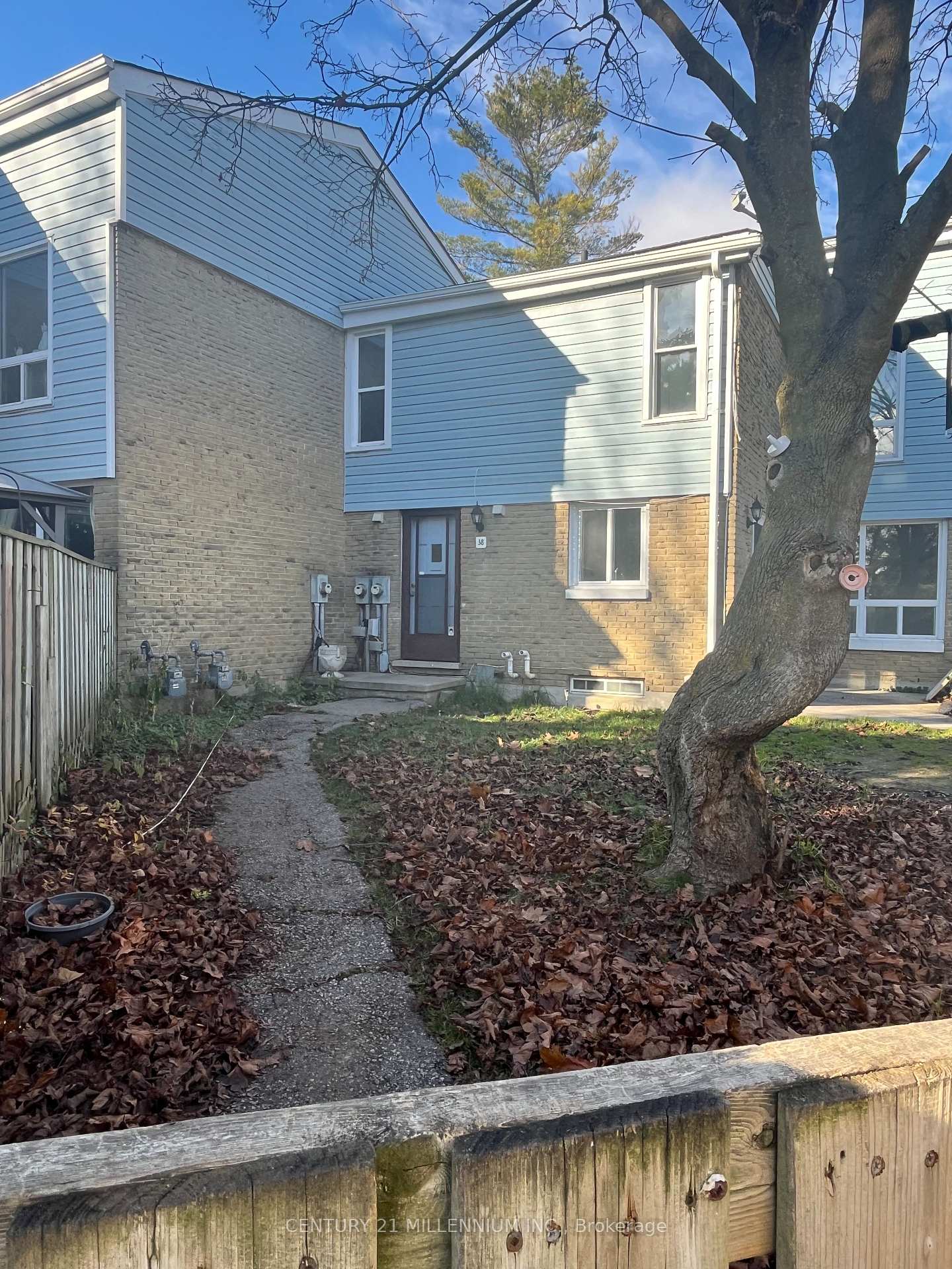 Photo 1 of Unit 38, 33 Burns Drive, Guelph, Riverside Park — HOMEH