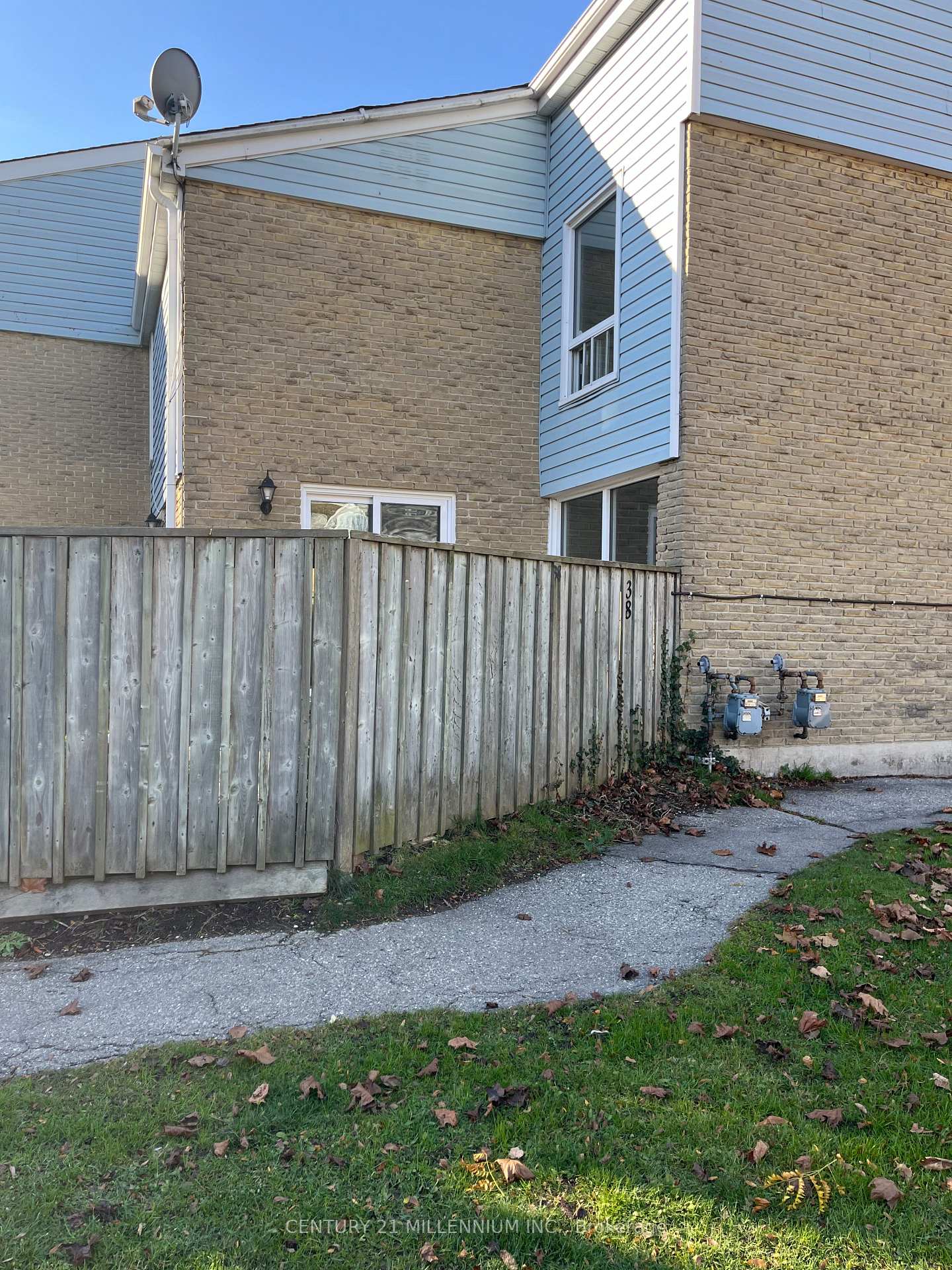 Photo 10 of Unit 38, 33 Burns Drive, Guelph, Riverside Park — HOMEH