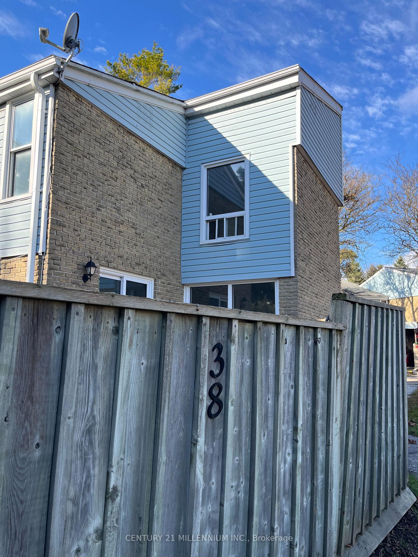 Photo 11 of Unit 38, 33 Burns Drive, Guelph, Riverside Park — HOMEH