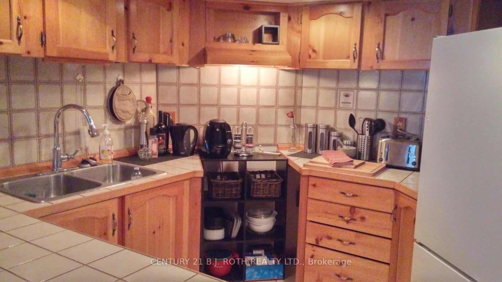Photo 31 of 47 Moore Place, Barrie, Letitia Heights — HOMEH