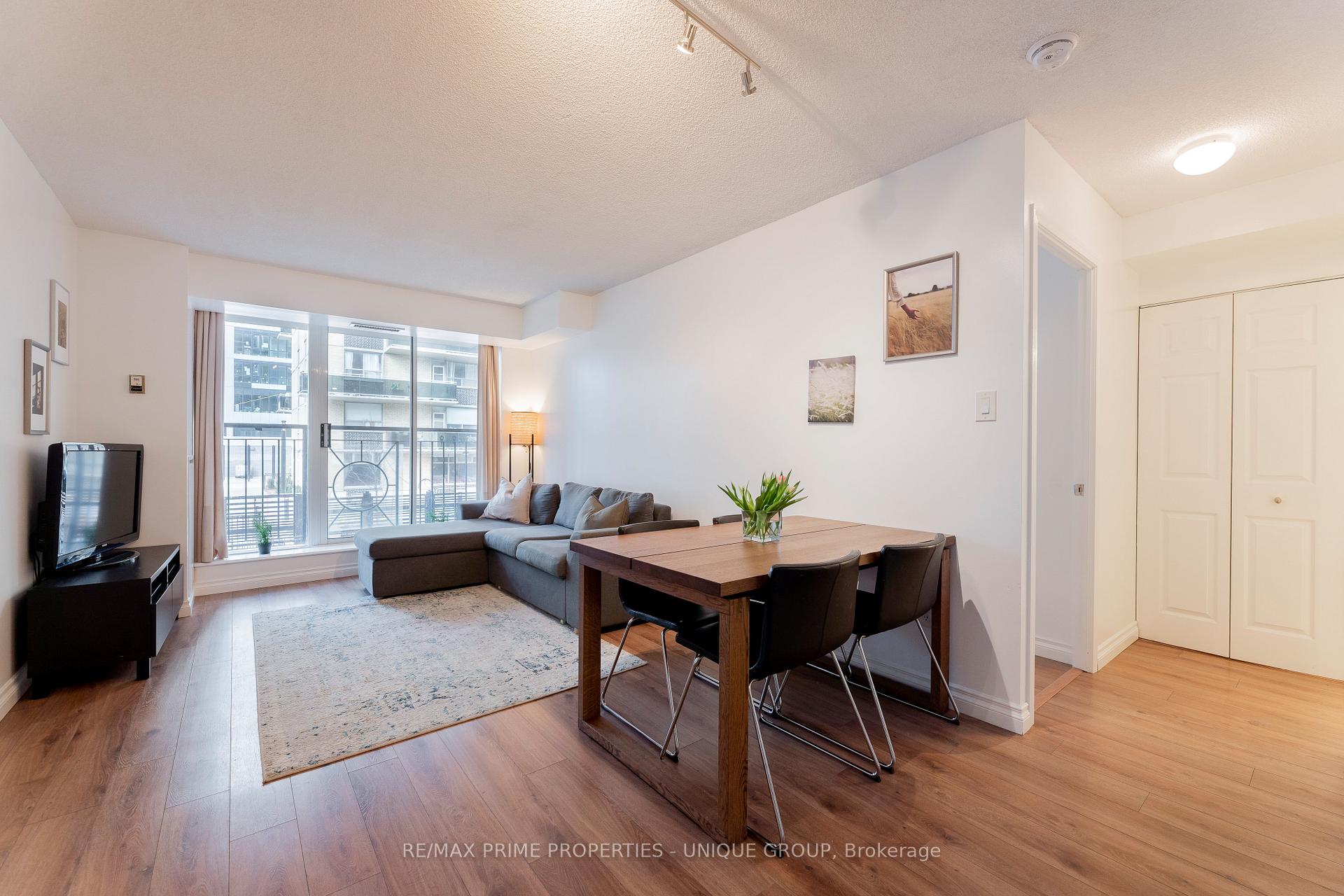 Photo 9 of Unit 211, 188 Redpath Avenue, Toronto, Mount Pleasant West — HOMEH