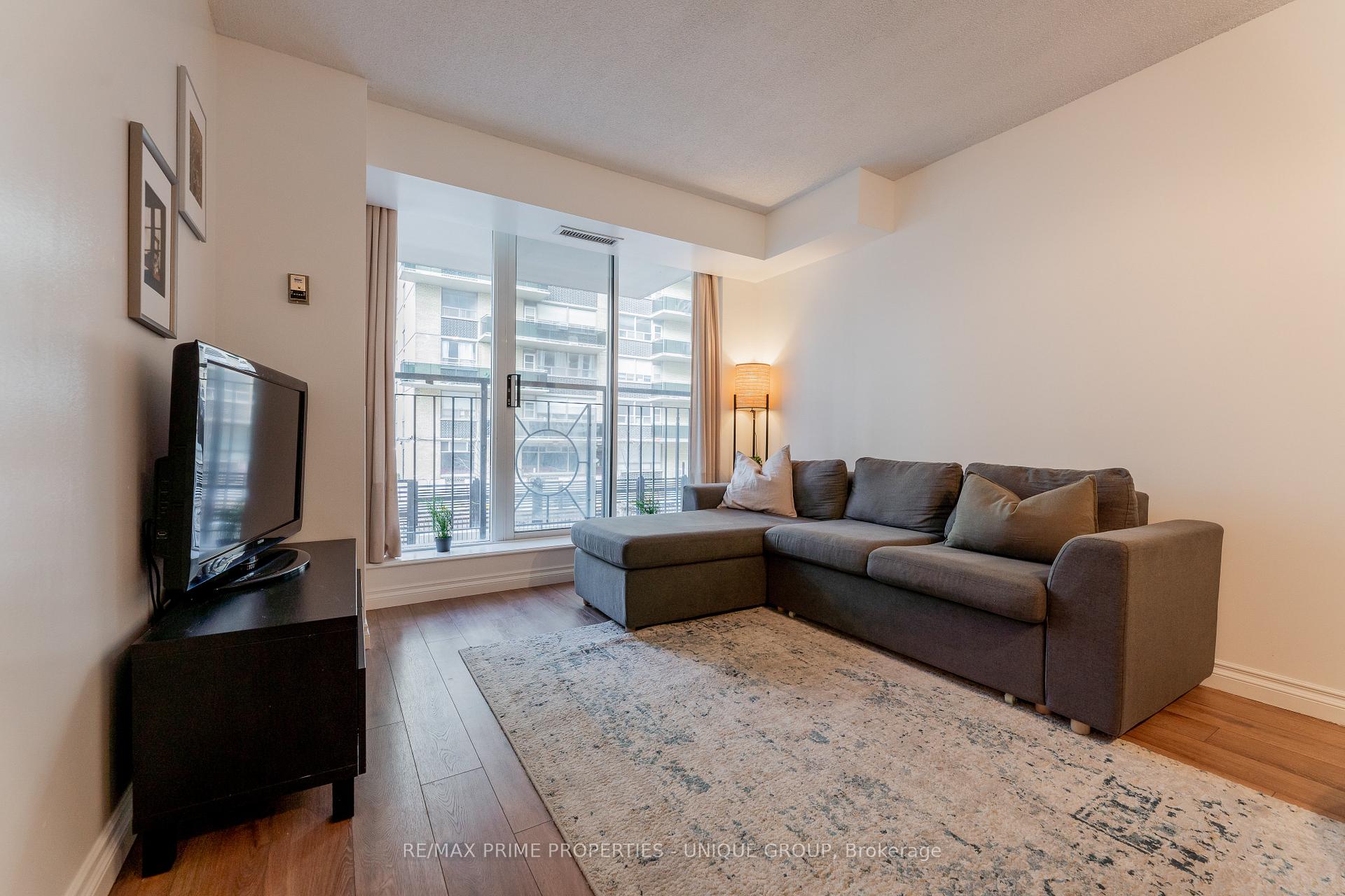 Photo 11 of Unit 211, 188 Redpath Avenue, Toronto, Mount Pleasant West — HOMEH