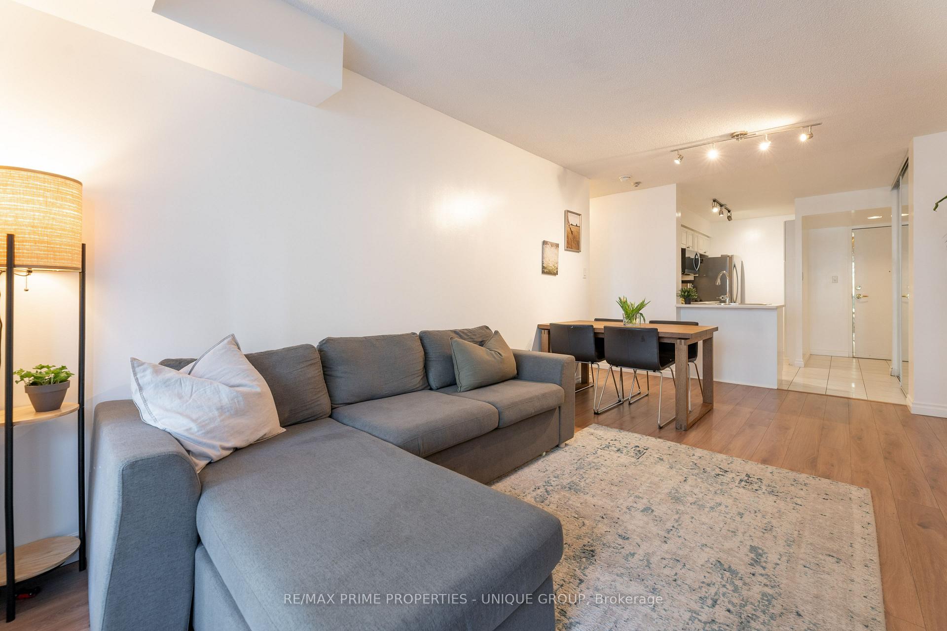 Photo 13 of Unit 211, 188 Redpath Avenue, Toronto, Mount Pleasant West — HOMEH