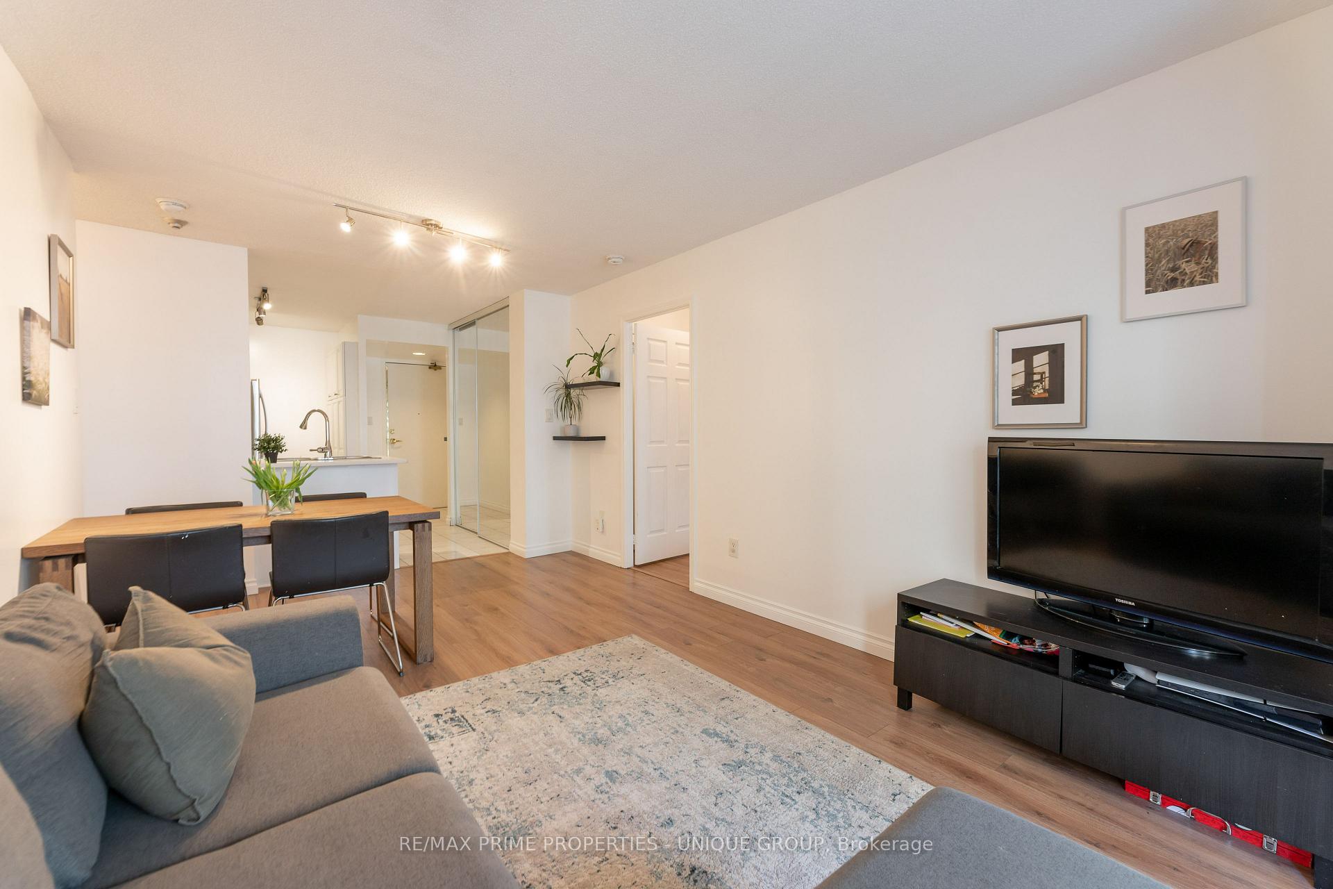 Photo 15 of Unit 211, 188 Redpath Avenue, Toronto, Mount Pleasant West — HOMEH